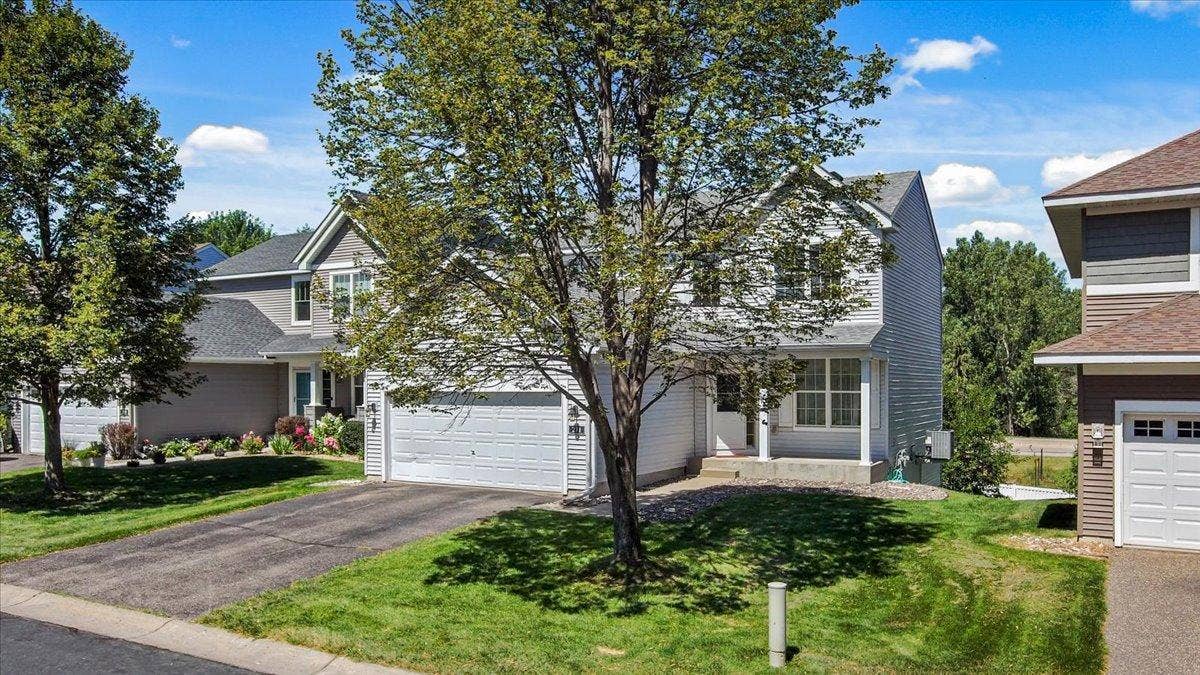 211 Pine Hollow Drive, Circle Pines, MN 55014 211 Pine Hollow Drive, Circle Pines, MN 55014