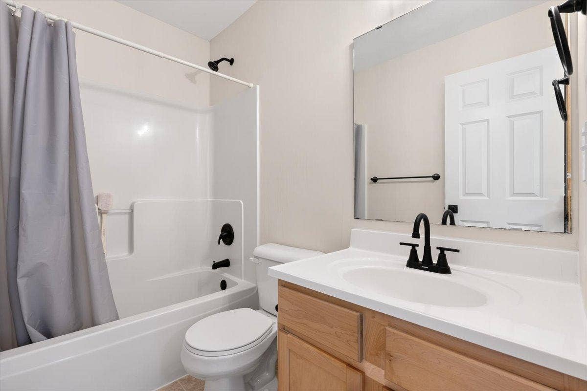 211 Pine Hollow Drive, Circle Pines, MN 55014 211 Pine Hollow Drive, Circle Pines, MN 55014