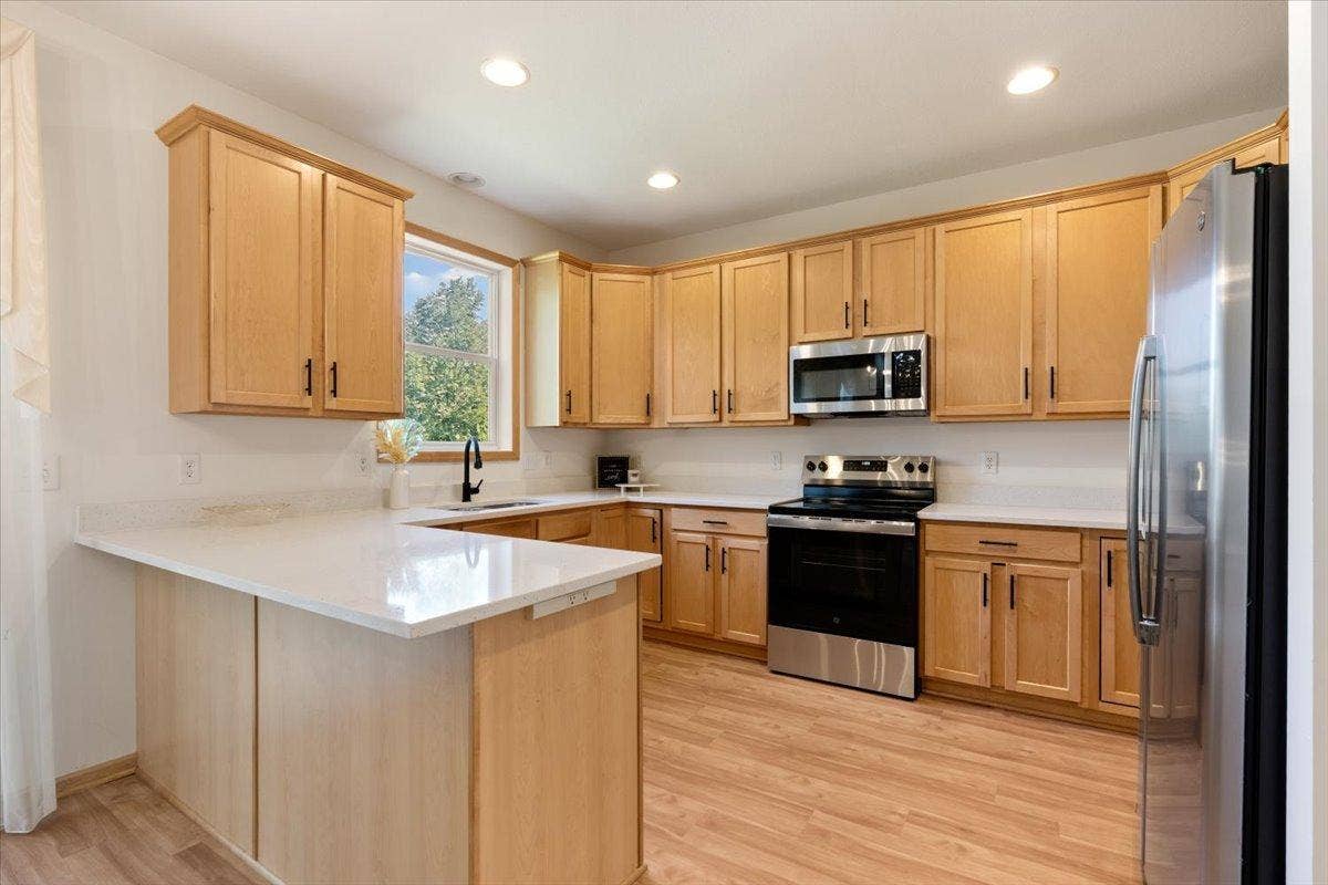 211 Pine Hollow Drive, Circle Pines, MN 55014 211 Pine Hollow Drive, Circle Pines, MN 55014