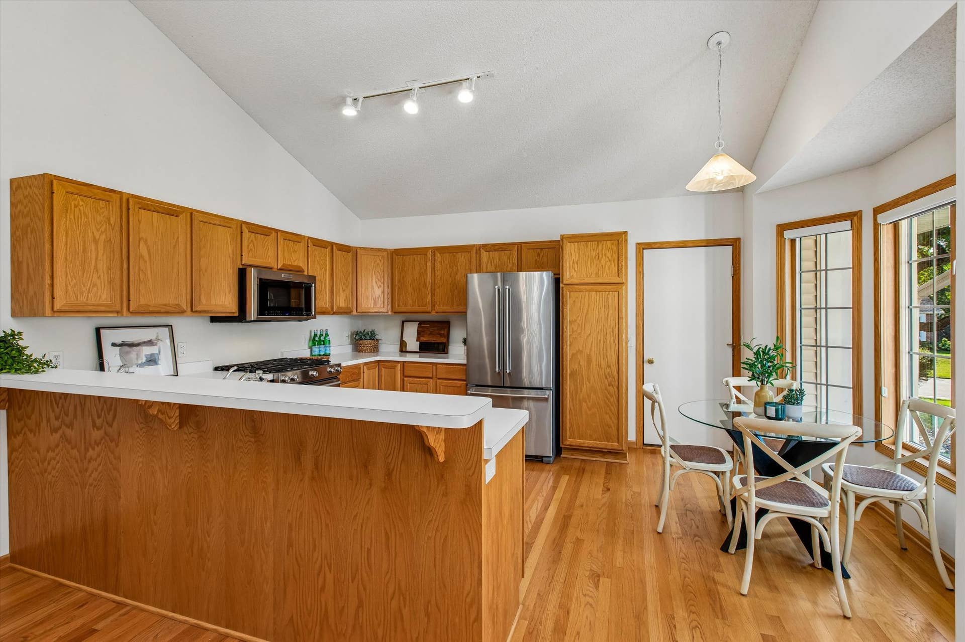 808 Winterberry Drive, Woodbury, MN 55125 05-B31A6171.jpg