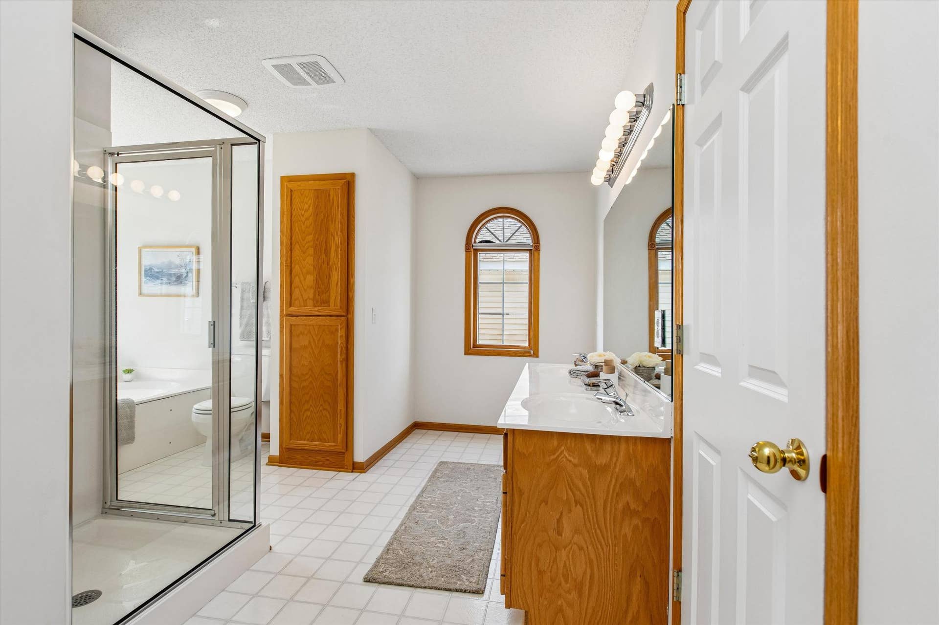 808 Winterberry Drive, Woodbury, MN 55125 18-B31A6257.jpg