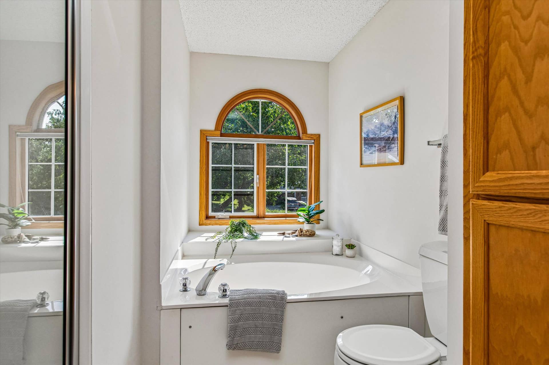 808 Winterberry Drive, Woodbury, MN 55125 19-B31A6262.jpg