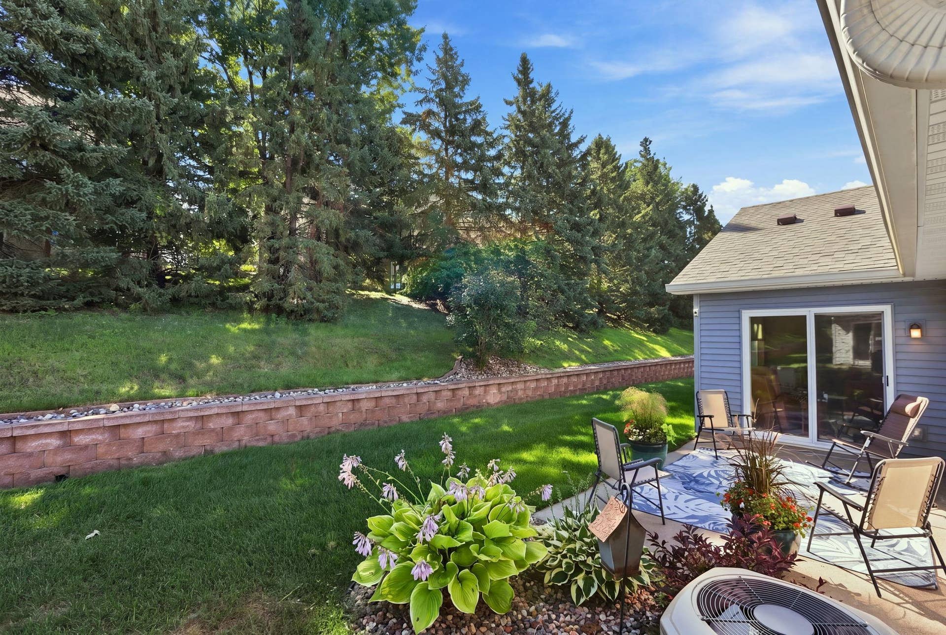 7590 Newbury Road, Woodbury, MN 55125 25-web-or-mls-IMG_8376.jpg