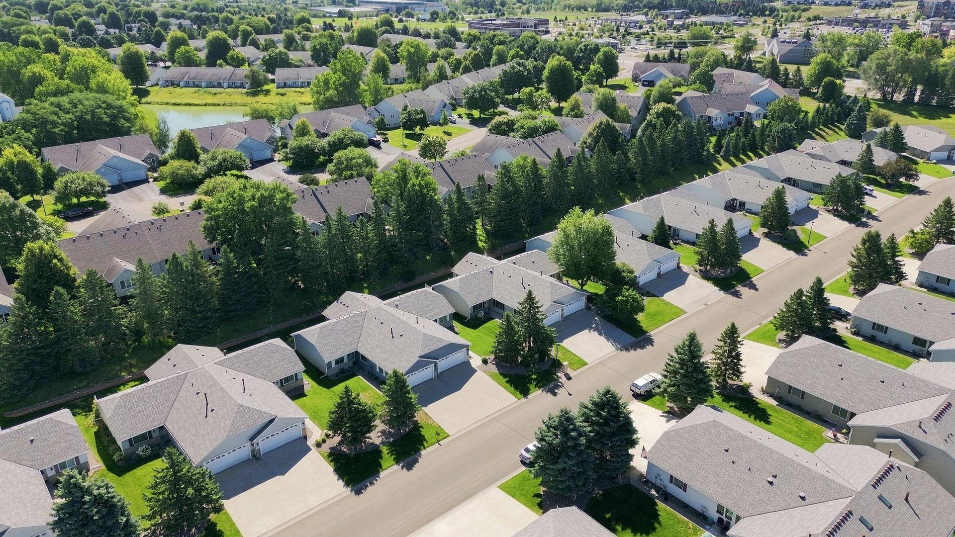 7590 Newbury Road, Woodbury, MN 55125 28-web-or-mls-DJI_0725_replaced_camera.jpg