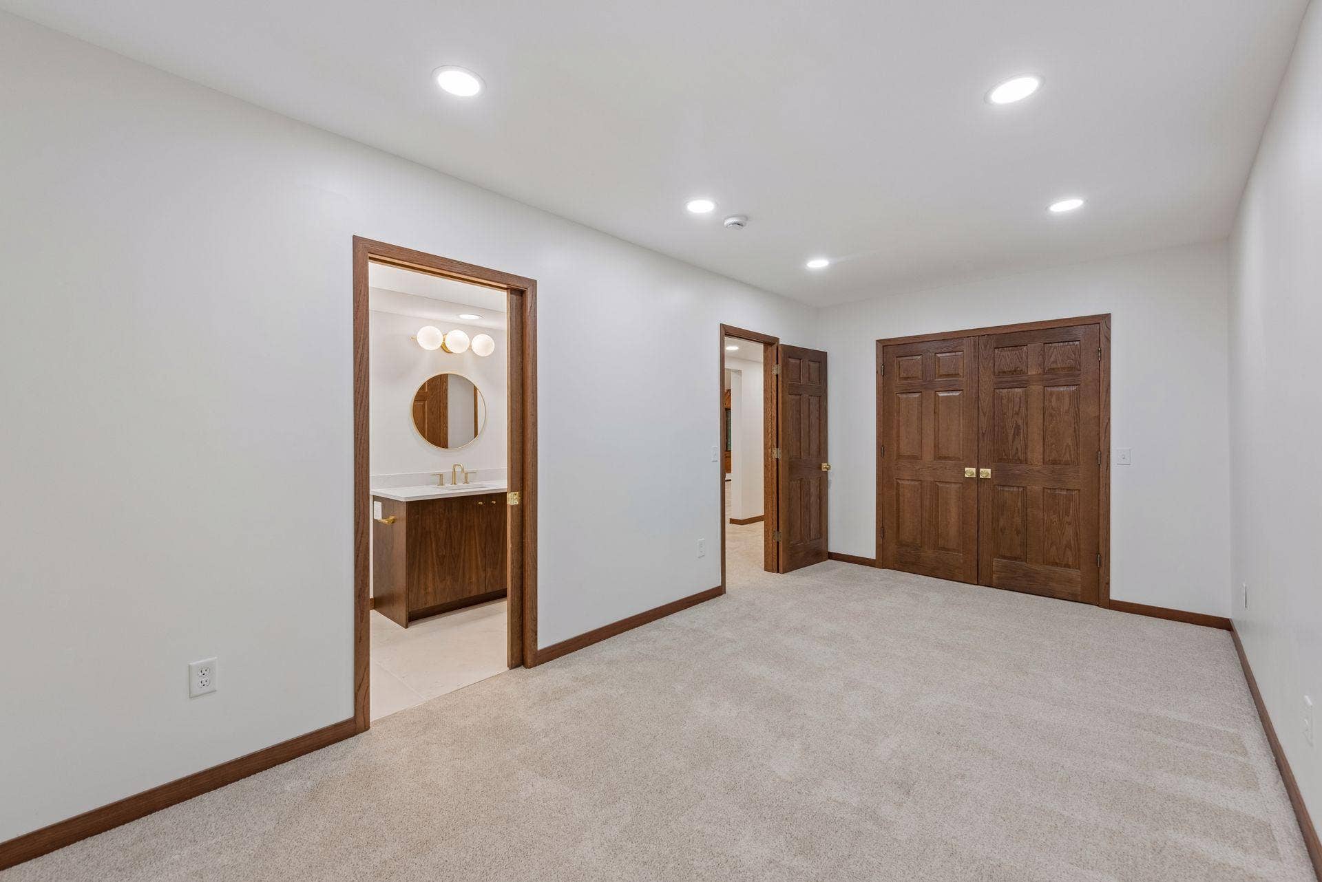 5080 Jamaca Avenue N, Lake Elmo, MN 55042 5080 Jamaca Avenue N, Lake Elmo, MN 55042