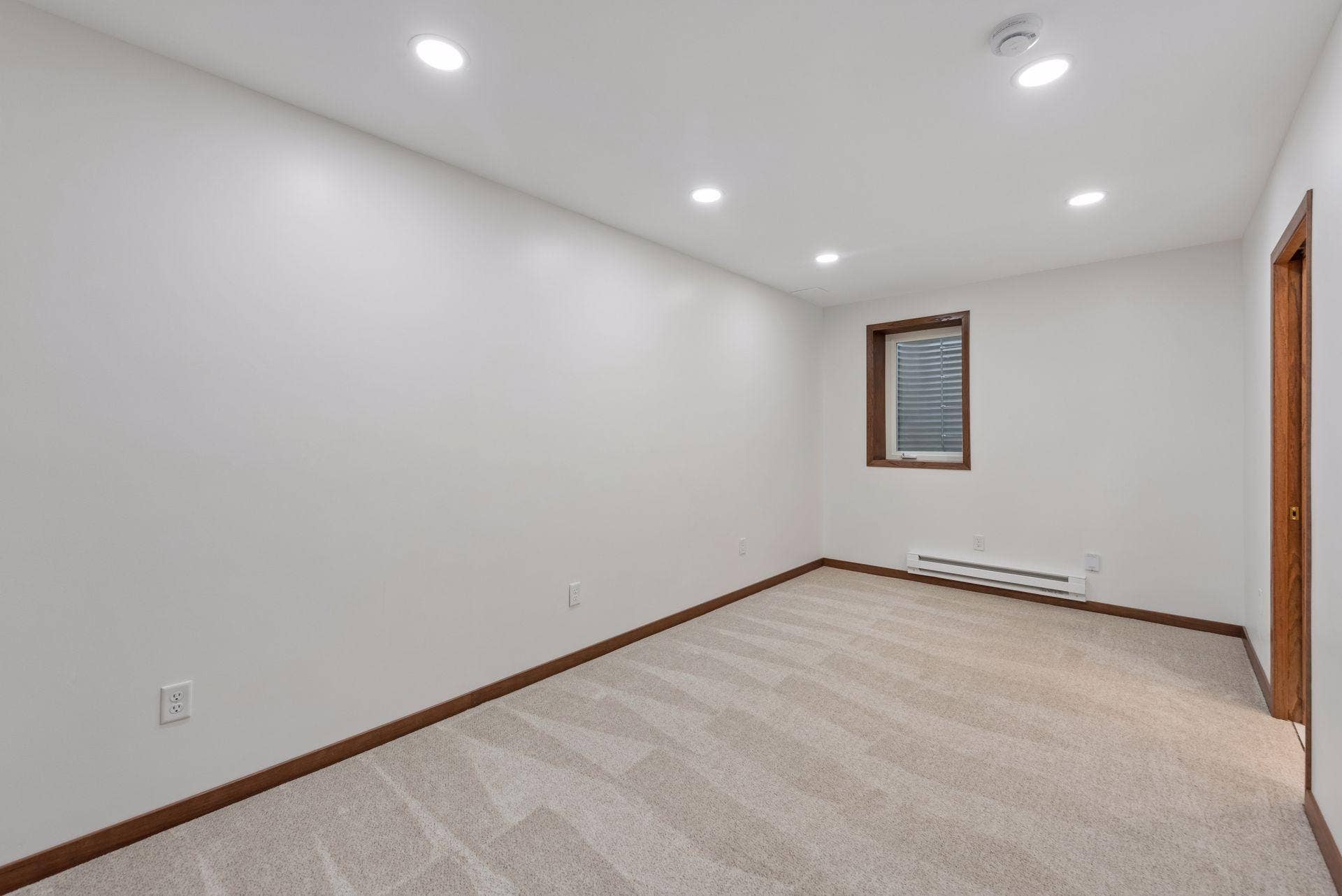 5080 Jamaca Avenue N, Lake Elmo, MN 55042 Downstairs Office