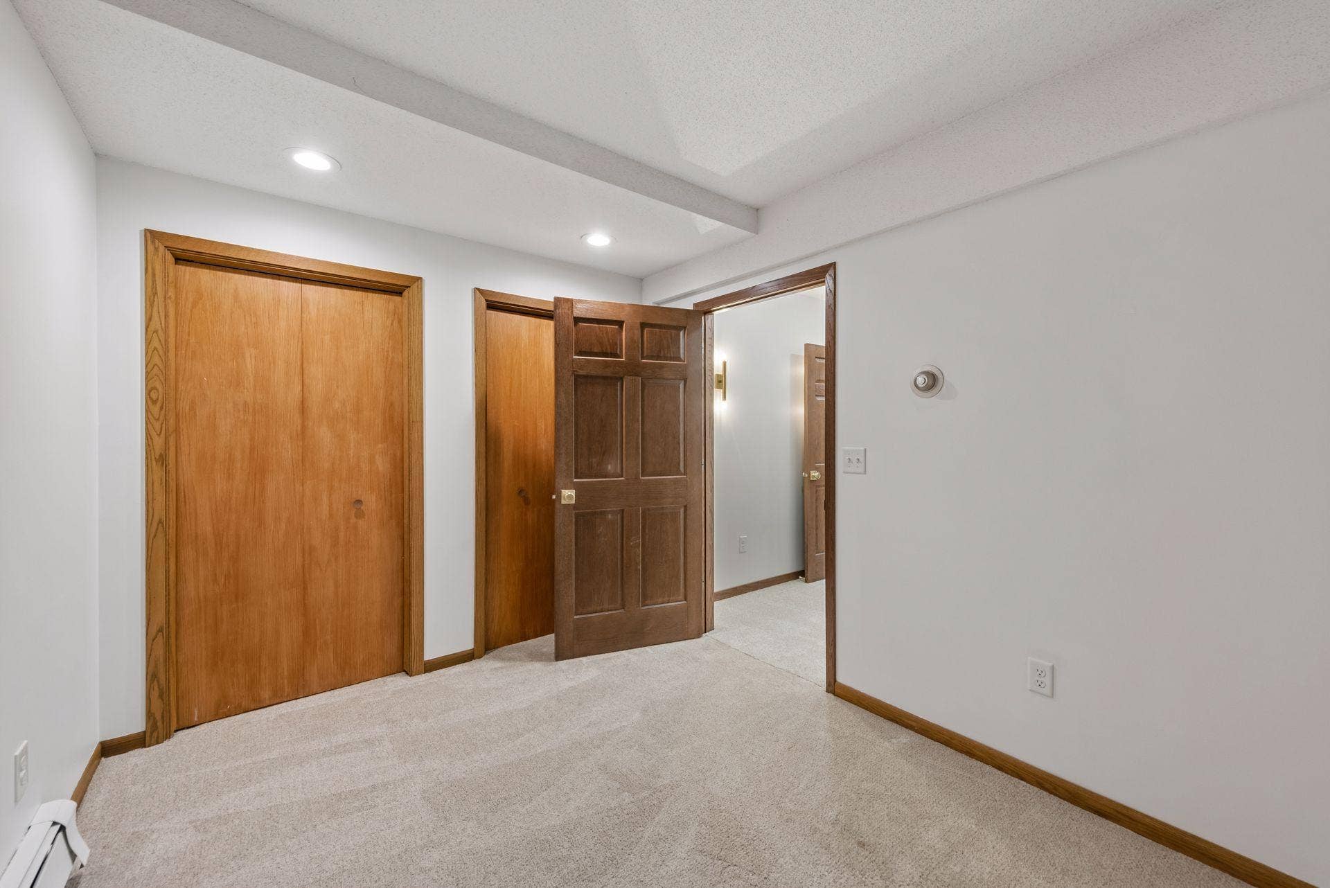 5080 Jamaca Avenue N, Lake Elmo, MN 55042 Downstairs office