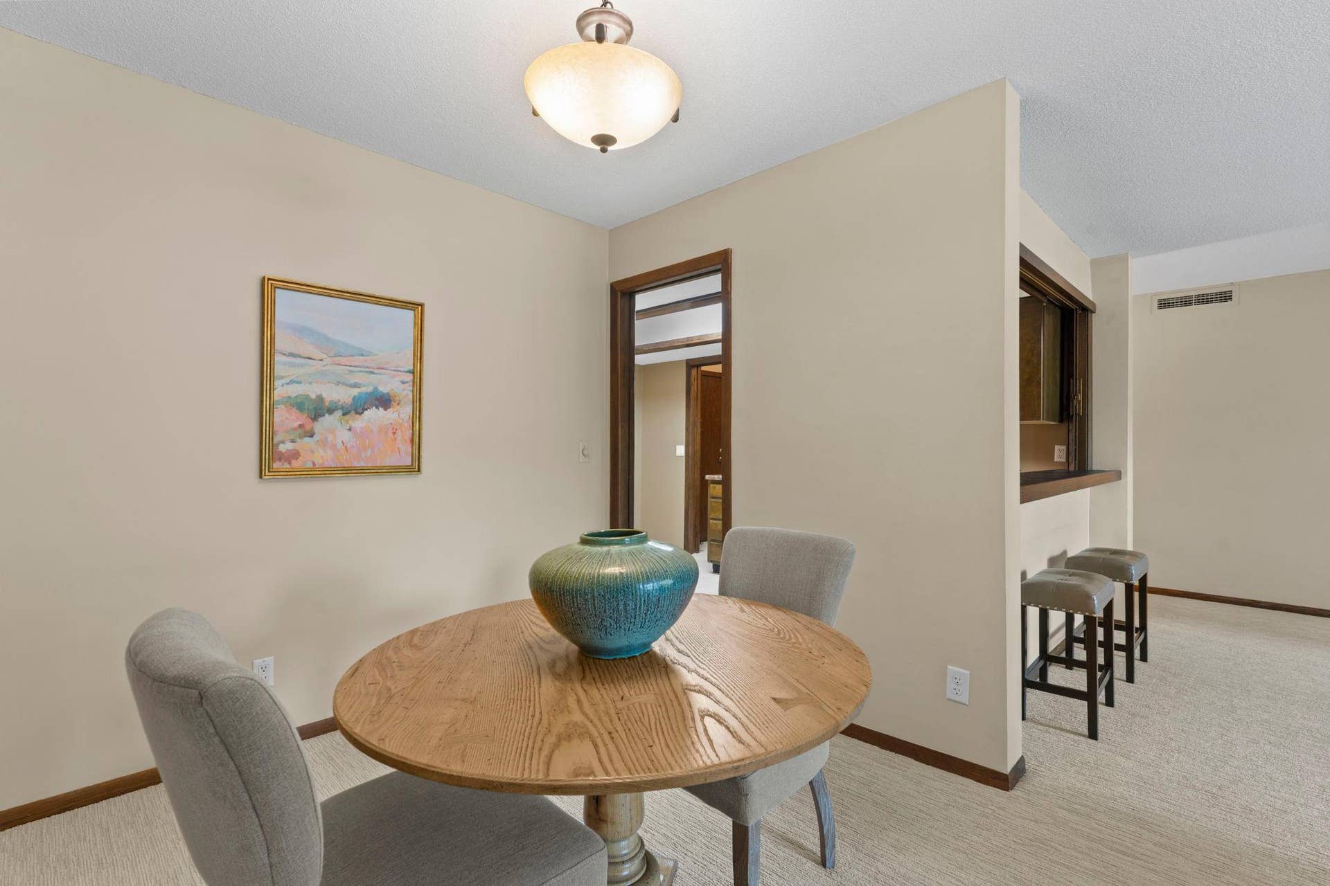 8549 Irwin Road, #126, Bloomington, MN 55437 Dining to kitchen