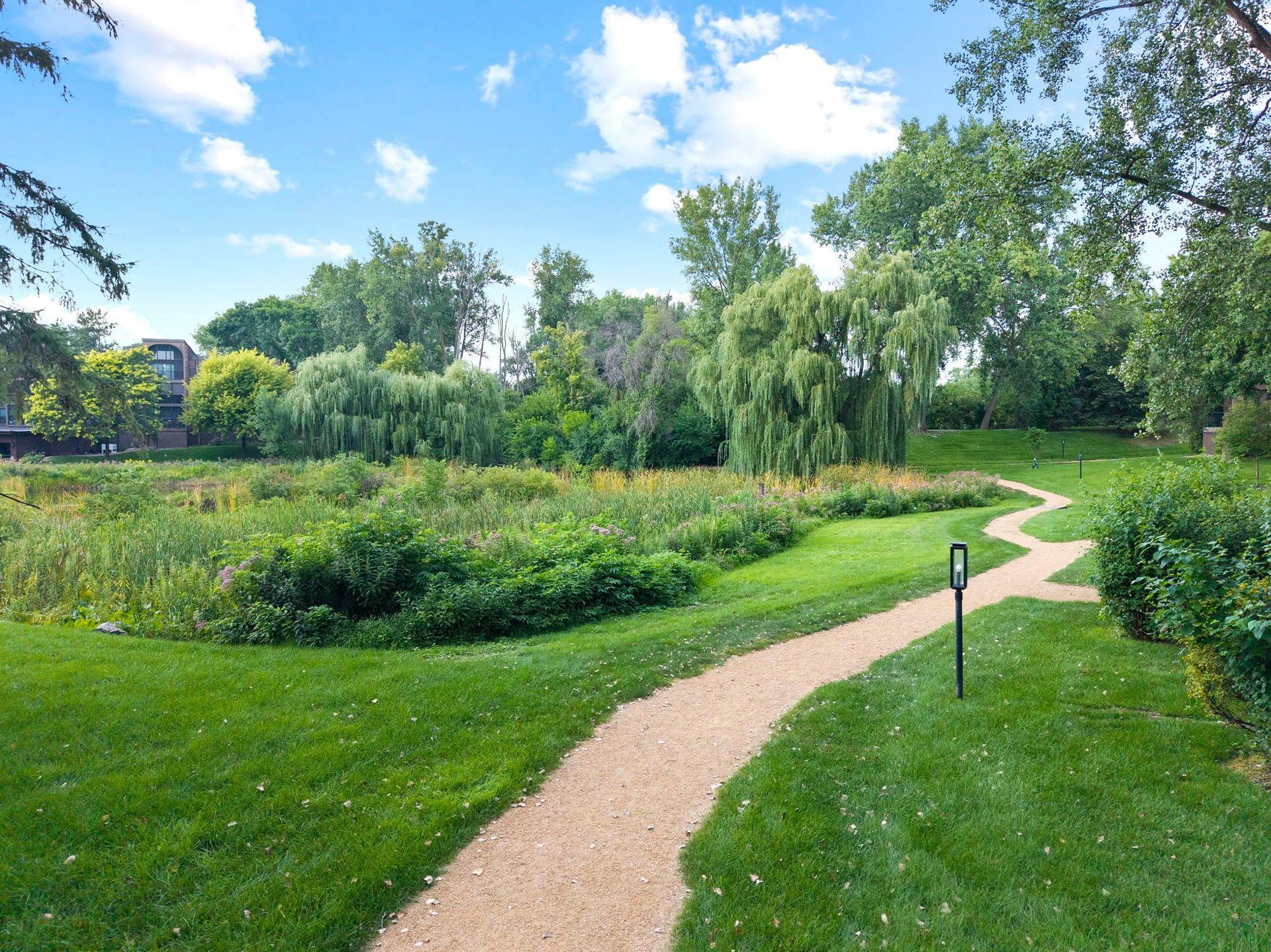 8549 Irwin Road, #126, Bloomington, MN 55437 Lush landscaping