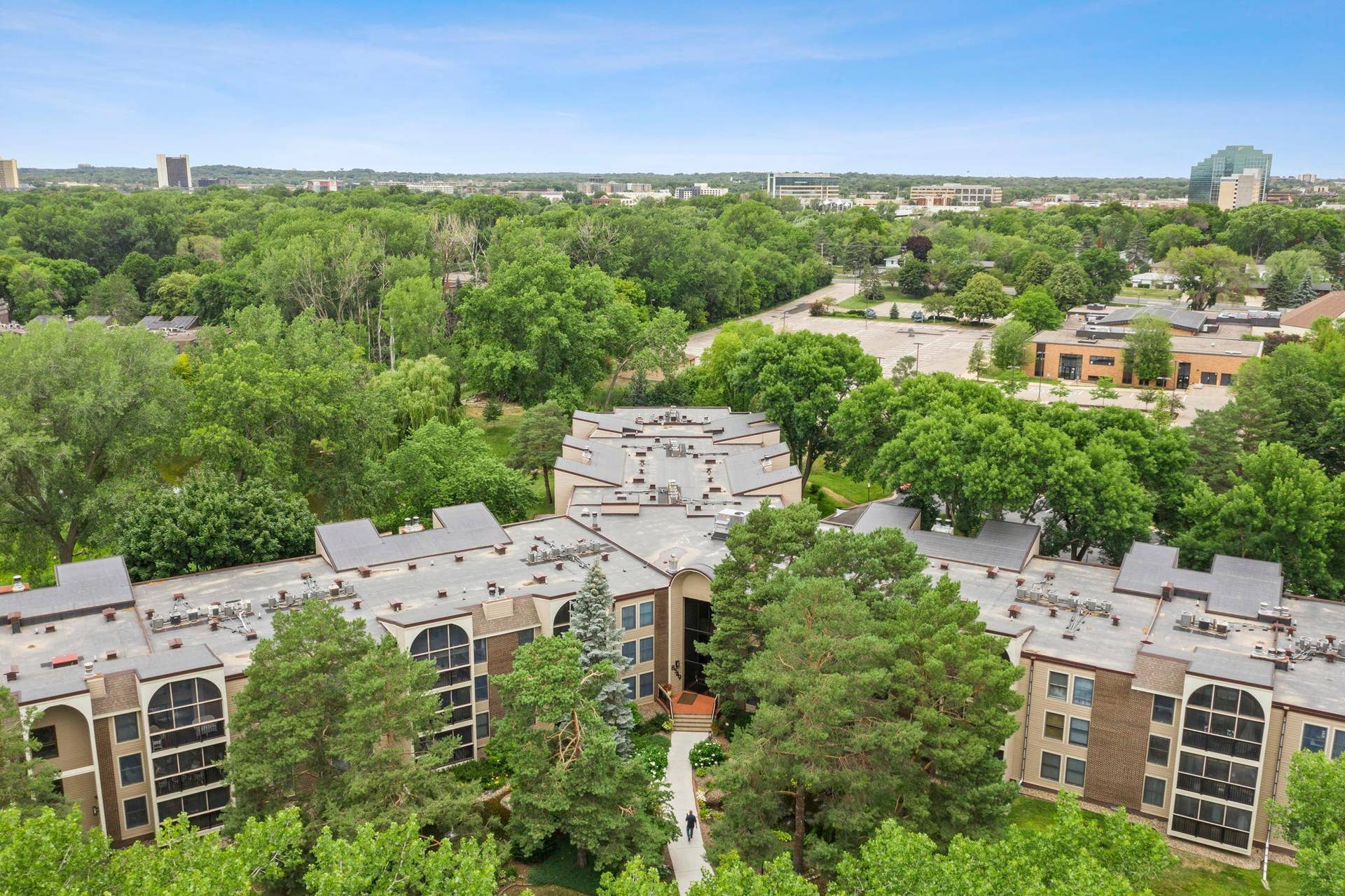 8549 Irwin Road, #126, Bloomington, MN 55437 Aerial view of building