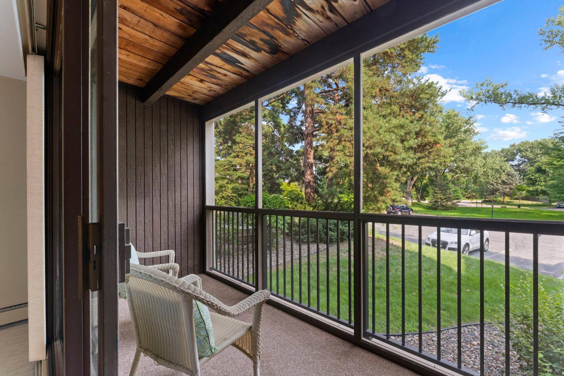8549 Irwin Road, #126, Bloomington, MN 55437 Screened porch