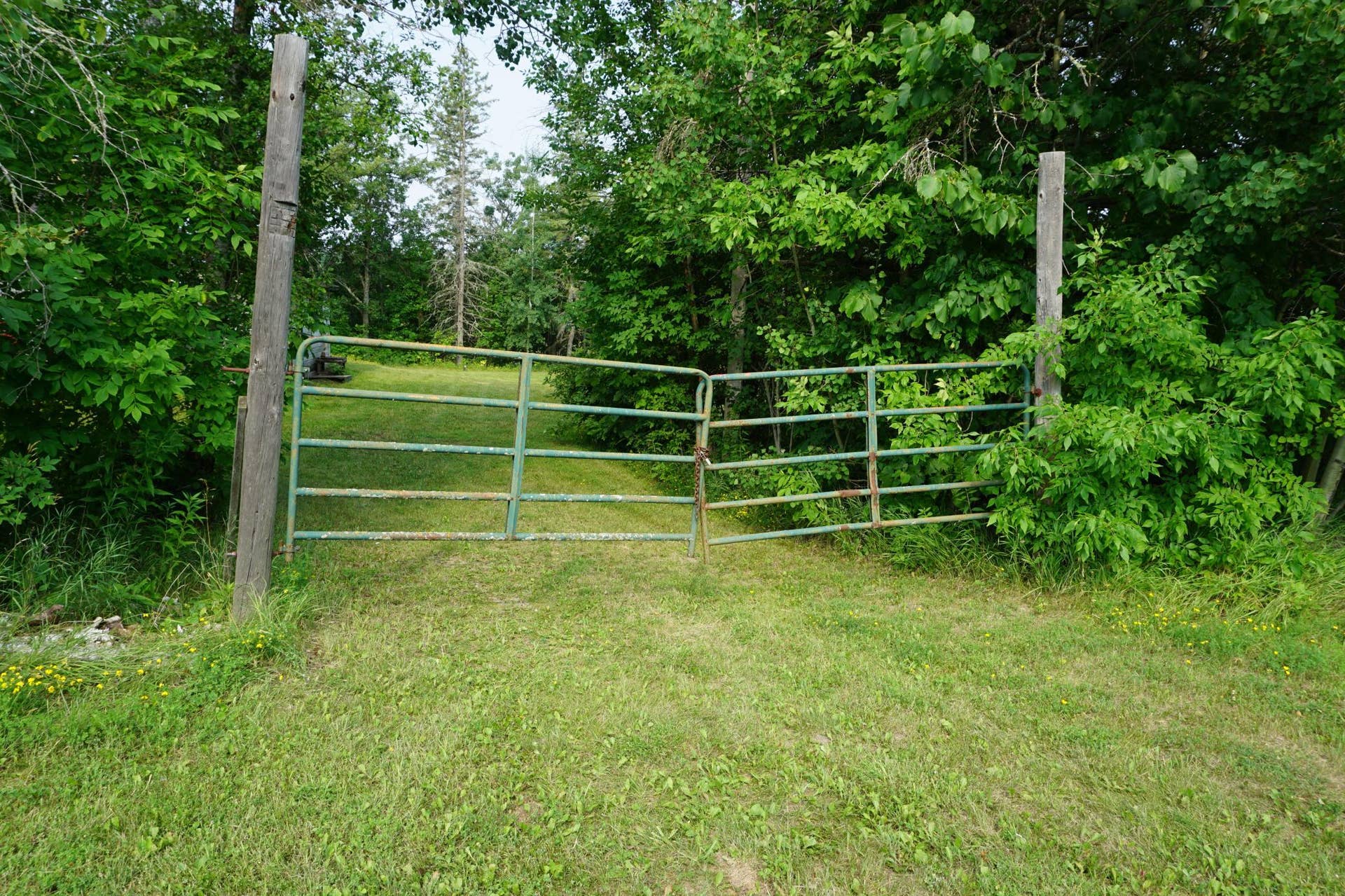 18421 Irvine Avenue NW, Bemidji, MN 56601 Gated Entrance.JPG