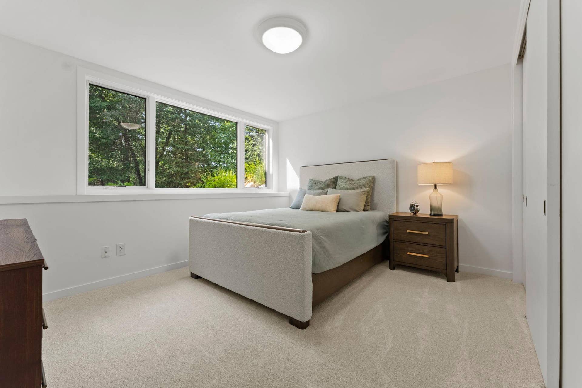 78-web-or-mls-11945 Isleton Ave N-180.jpg