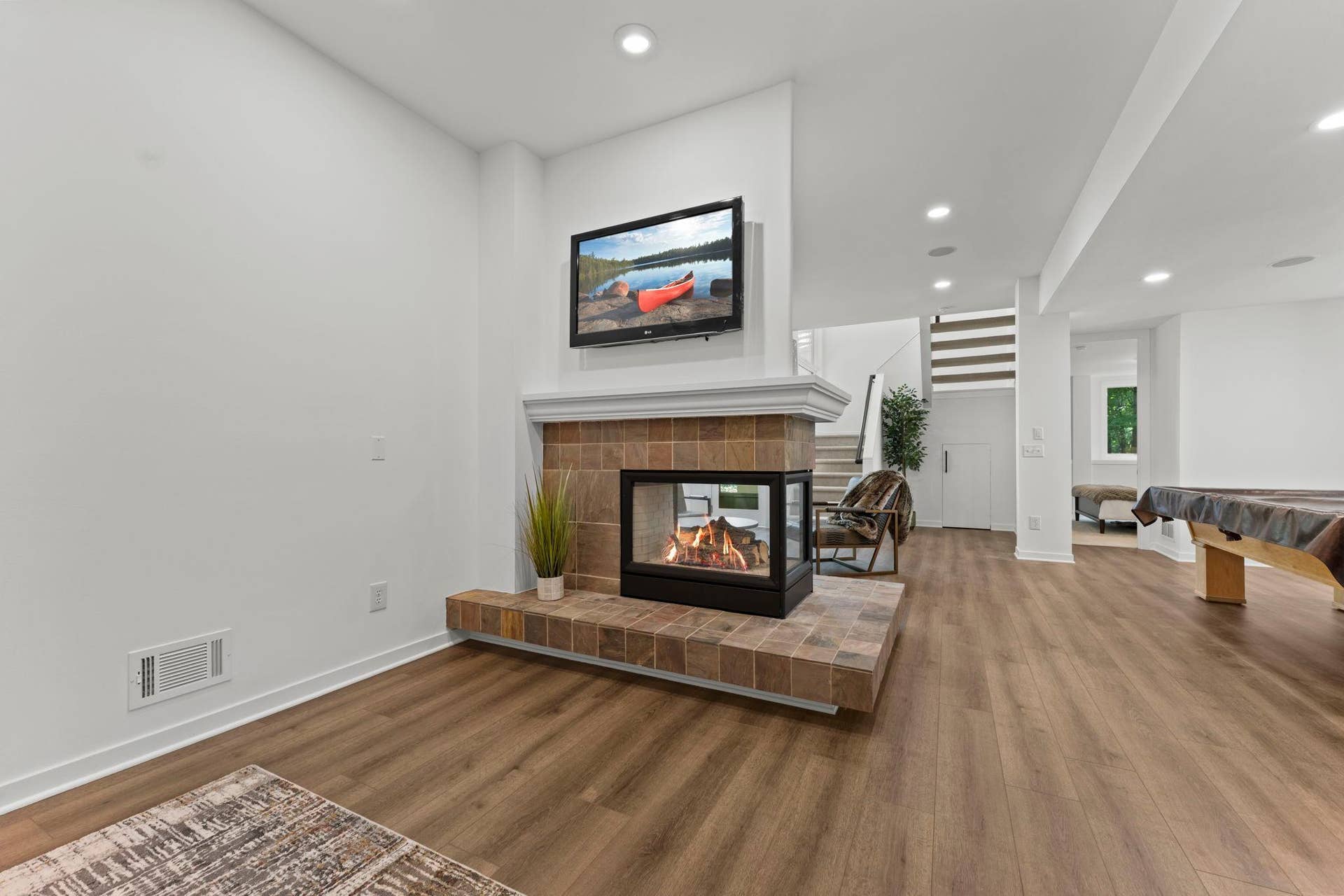 68-web-or-mls-11945 Isleton Ave N-141.jpg