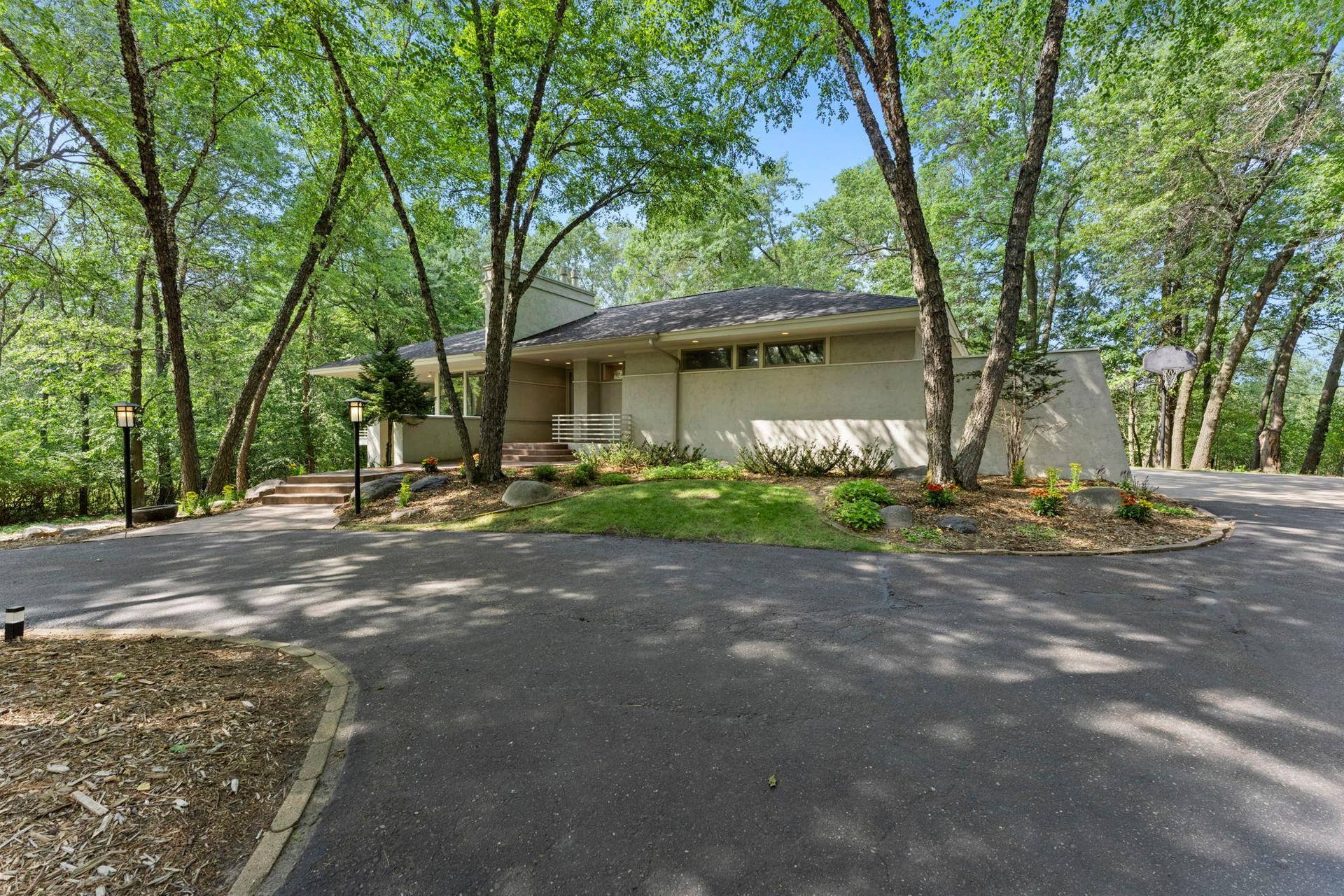 17-web-or-mls-11945 Isleton Ave N-241.jpg