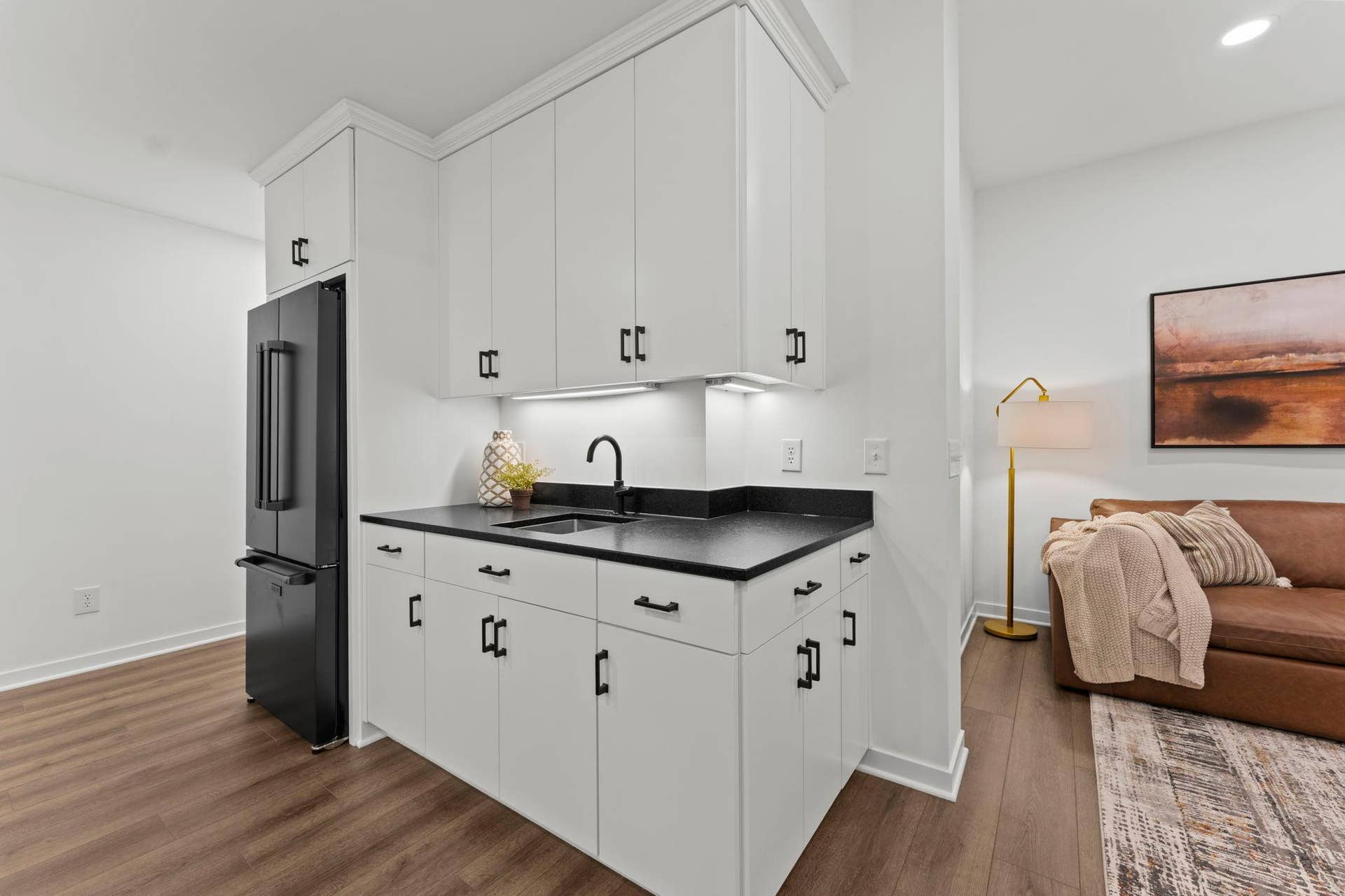 73-web-or-mls-11945 Isleton Ave N-150.jpg