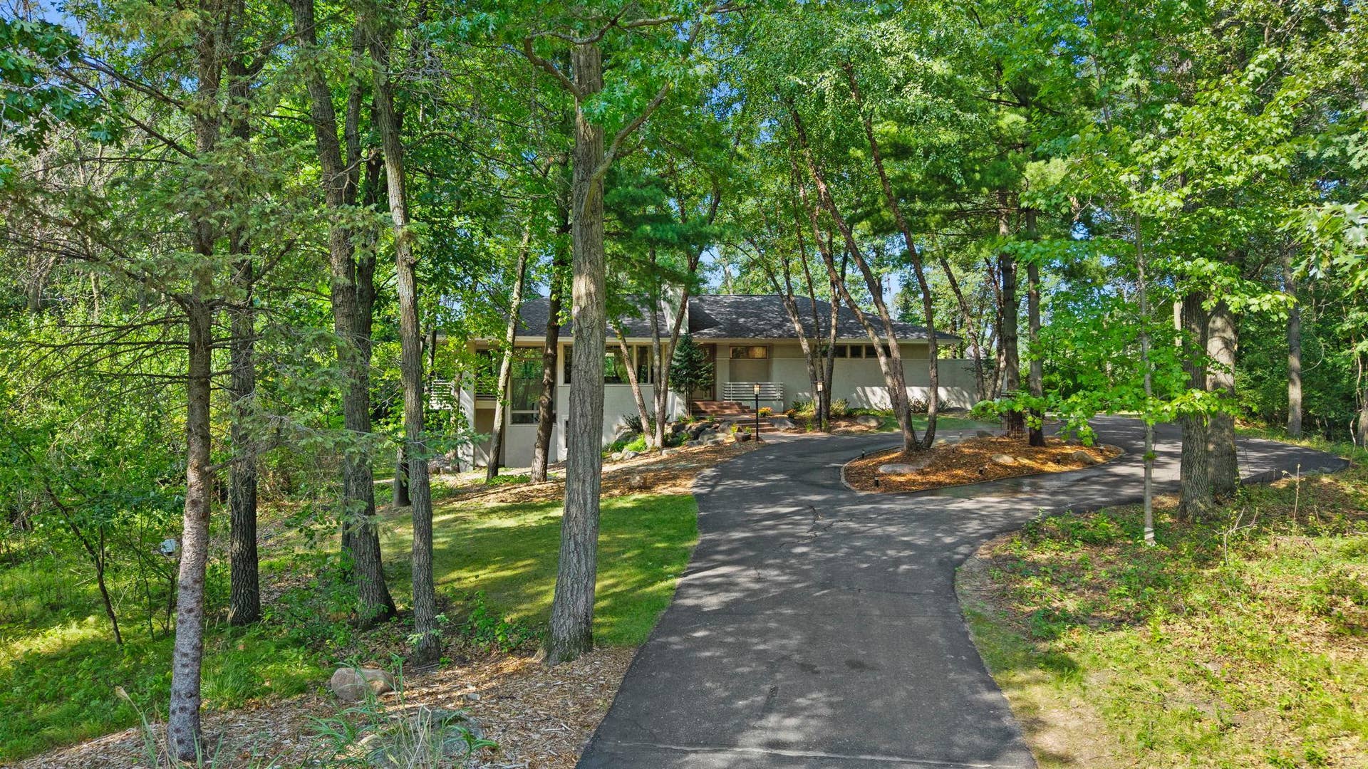 16-web-or-mls-11945 Isleton Ave N-258.jpg