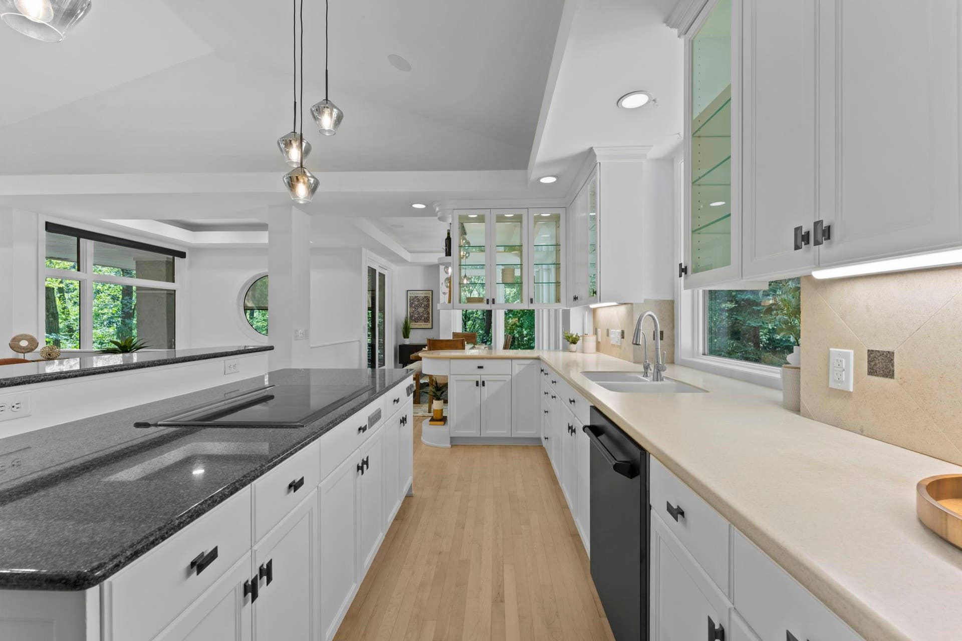 39-web-or-mls-39-print-11945 Isleton Ave N-84.jpg