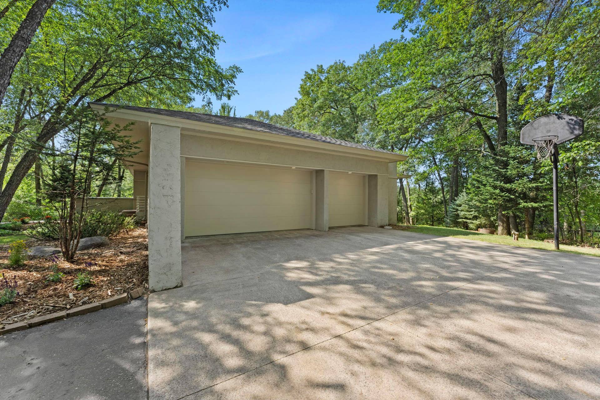 7-web-or-mls-11945 Isleton Ave N TWILIGHT-33.jpg