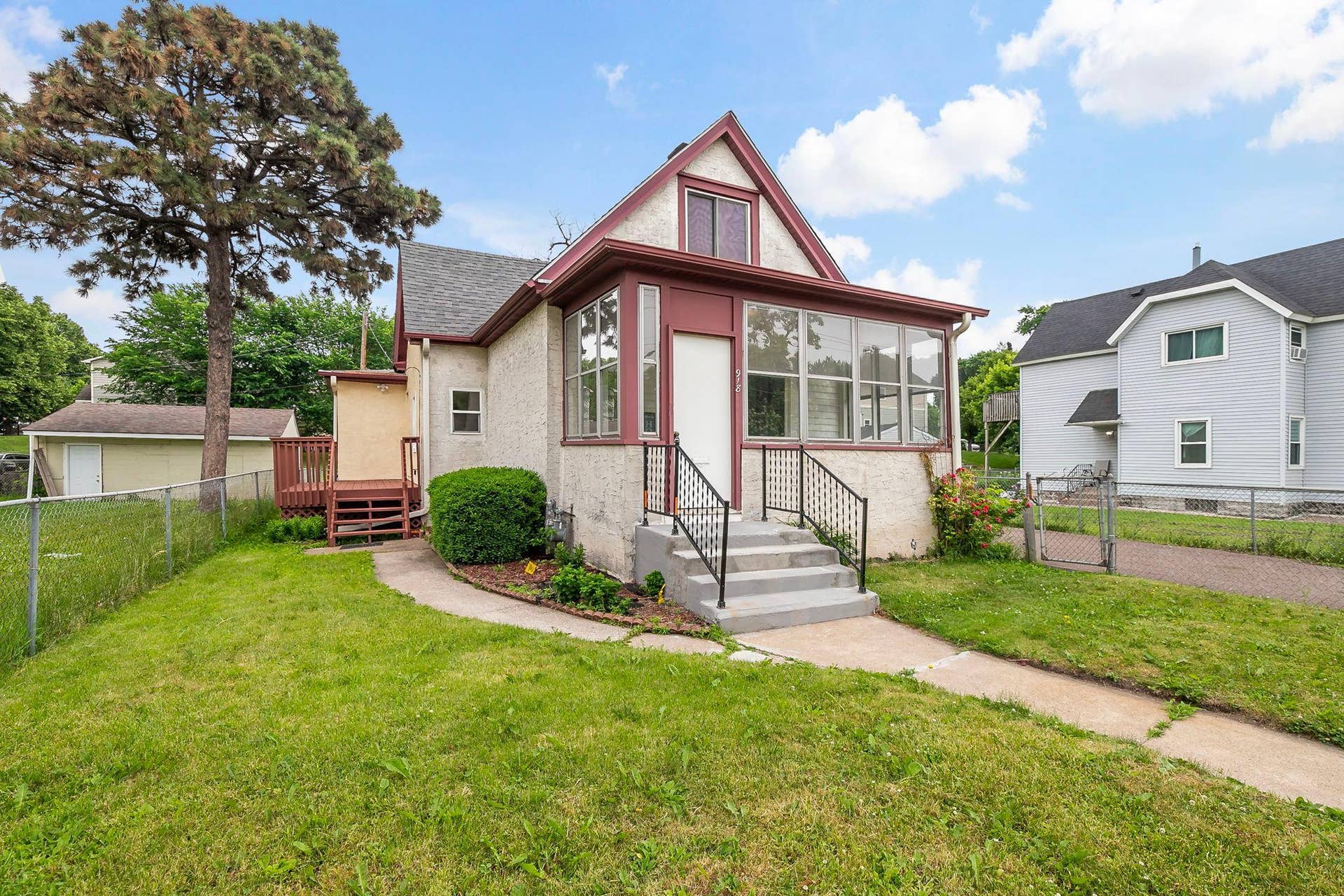 918 Edgerton Street, 98, Saint Paul, MN 55130 3-web-or-mls-918 Edgerton St, Saint Paul, MN_0002.jpg