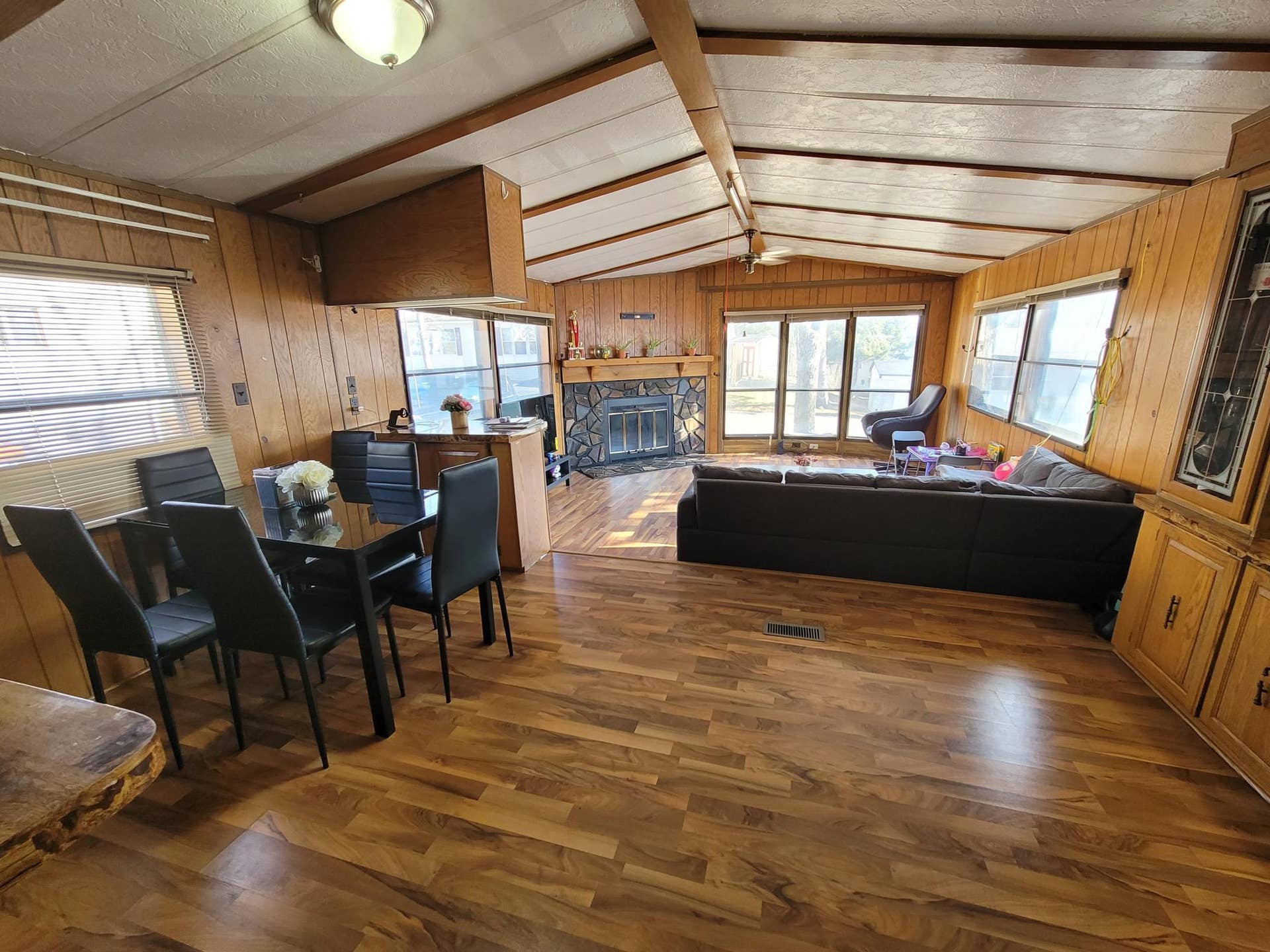 2665 Benlana Court, Maplewood, MN 55119 20250408_170500.jpg