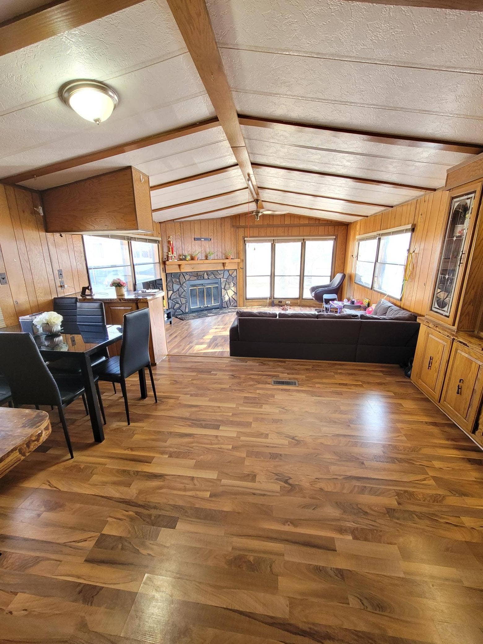 2665 Benlana Court, Maplewood, MN 55119 20250408_170455.jpg