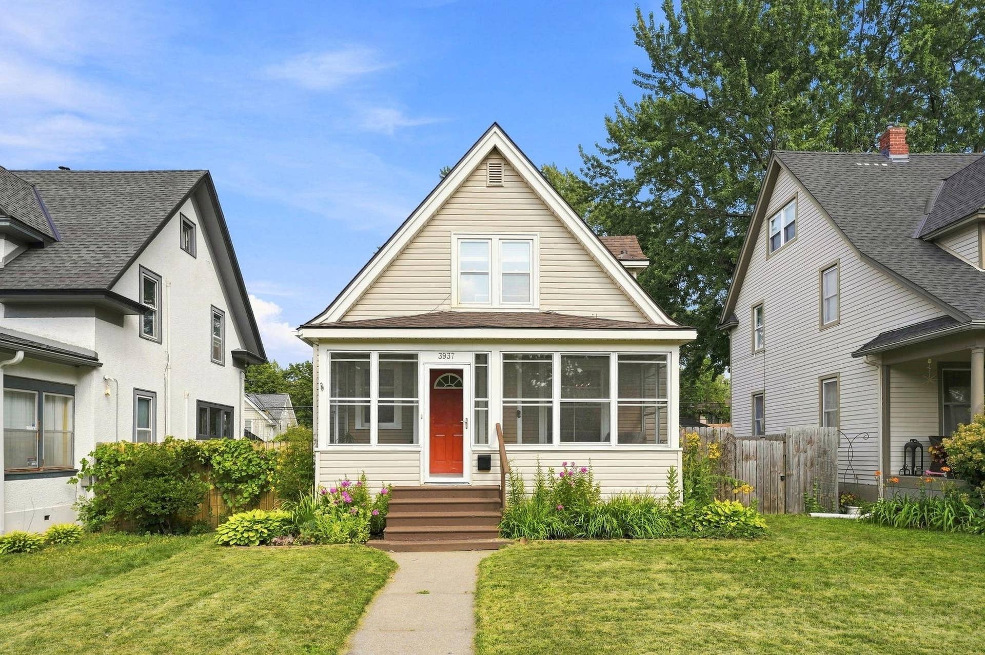 3937 Lyndale Avenue S, 40, Minneapolis, MN 55409 Charming Minneapolis classic with great curb appeal
