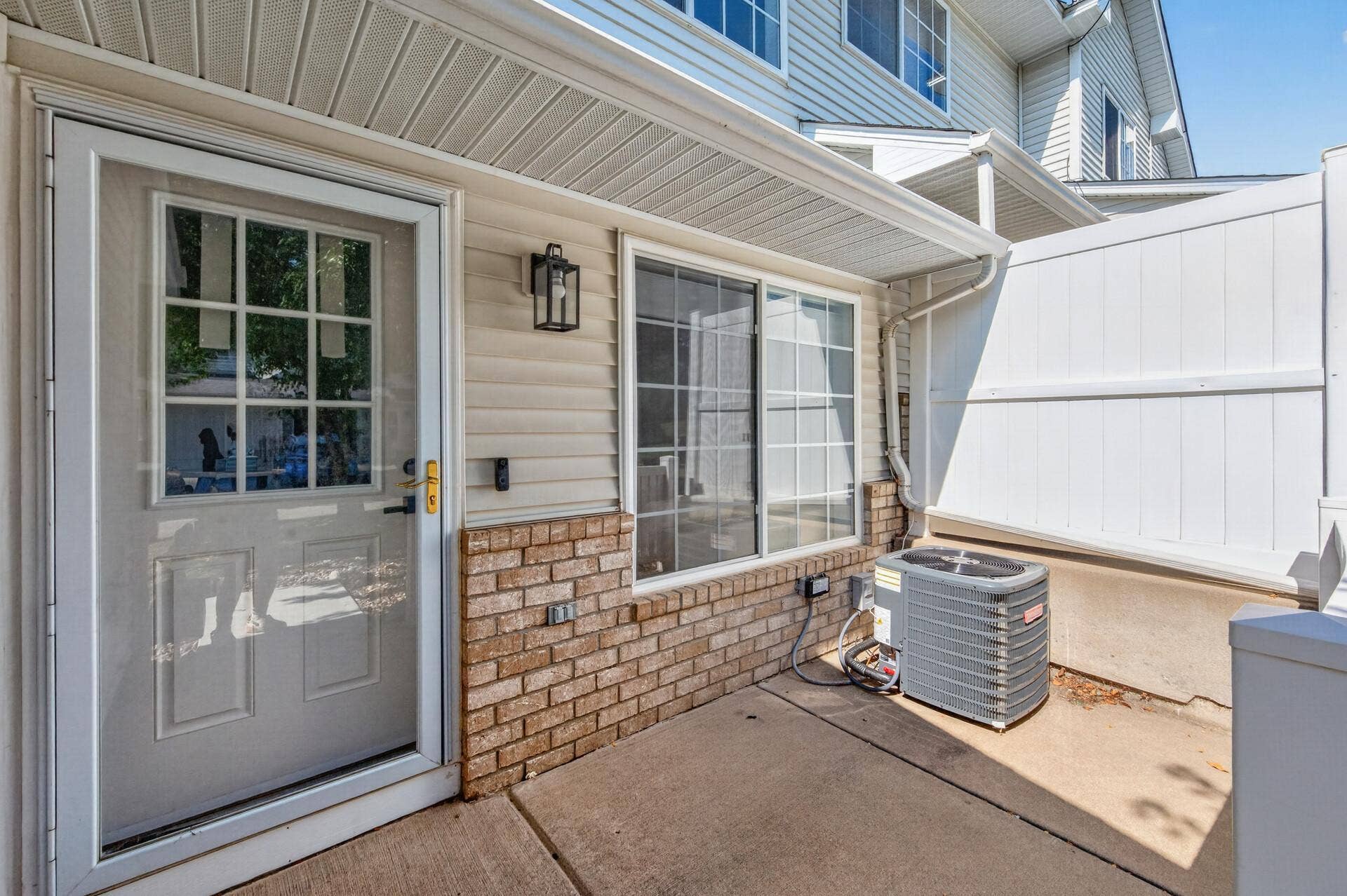 8630 Quarry Ridge Lane, #H, Woodbury, MN 55125 08_8630_Quarry8_mls.jpg