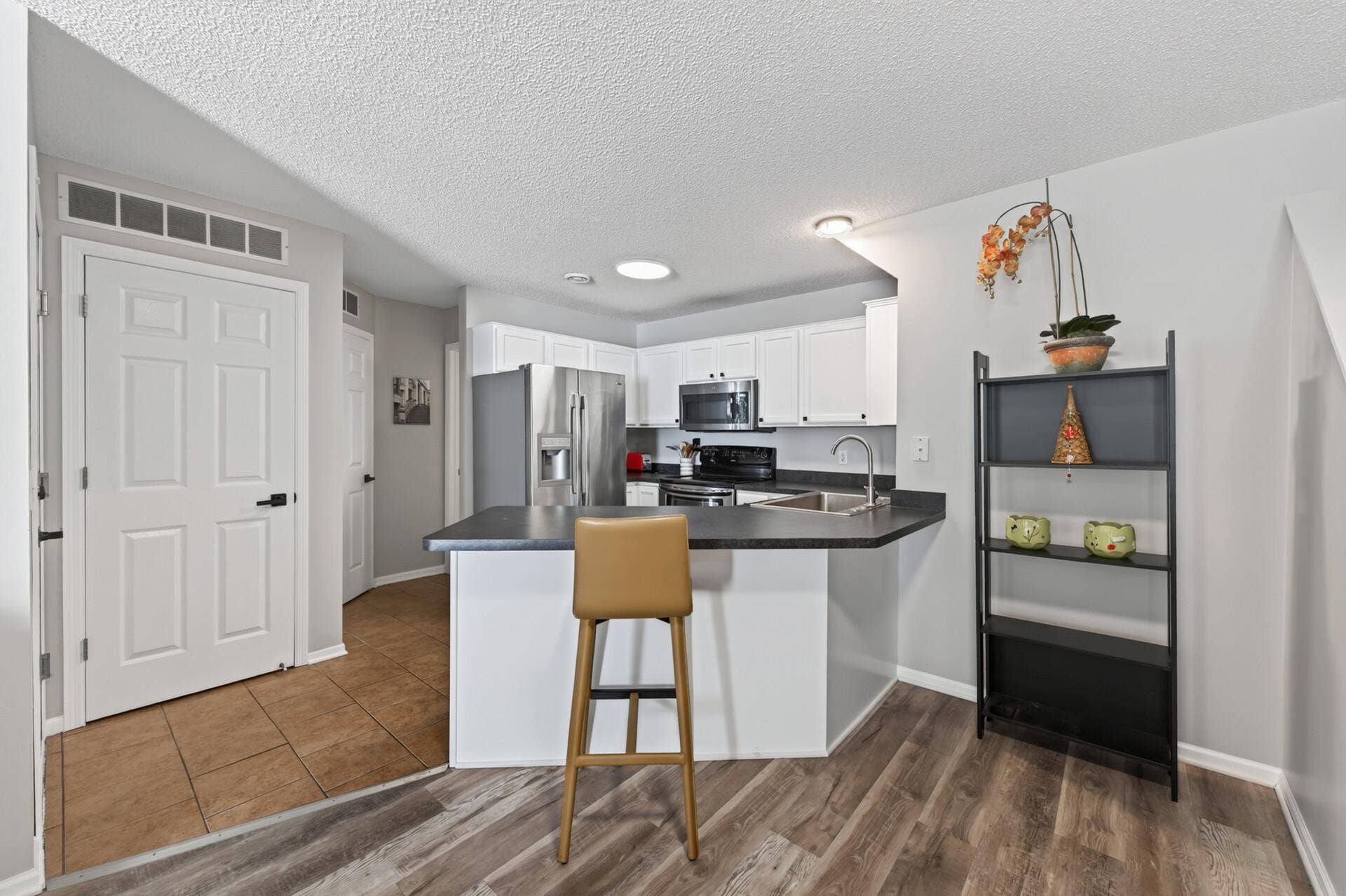 8630 Quarry Ridge Lane, #H, Woodbury, MN 55125 15_8630_Quarry15_mls.jpg