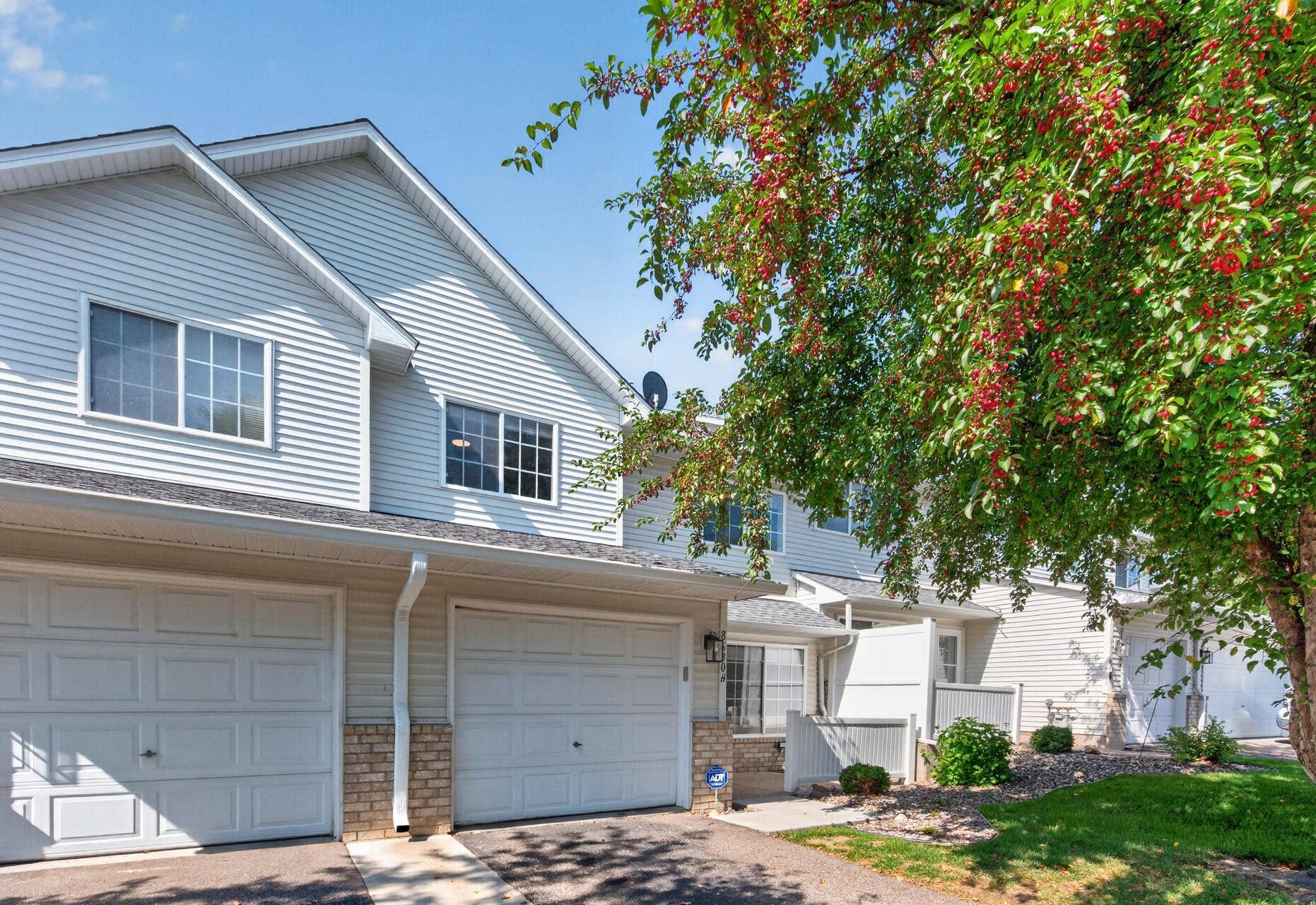 8630 Quarry Ridge Lane, #H, Woodbury, MN 55125 02_8630_Quarry2_mls.jpg