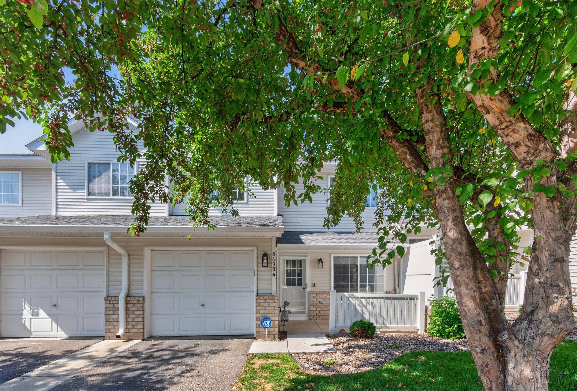 8630 Quarry Ridge Lane, #H, Woodbury, MN 55125 05_8630_Quarry5_mls.jpg