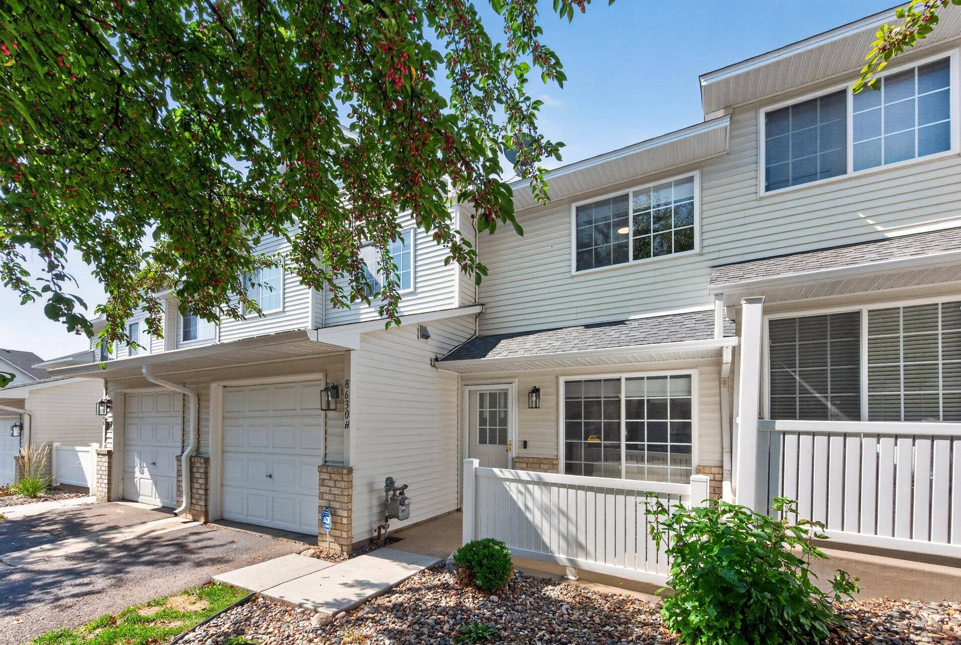 8630 Quarry Ridge Lane, #H, Woodbury, MN 55125 01_8630_Quarry1_mls.jpg