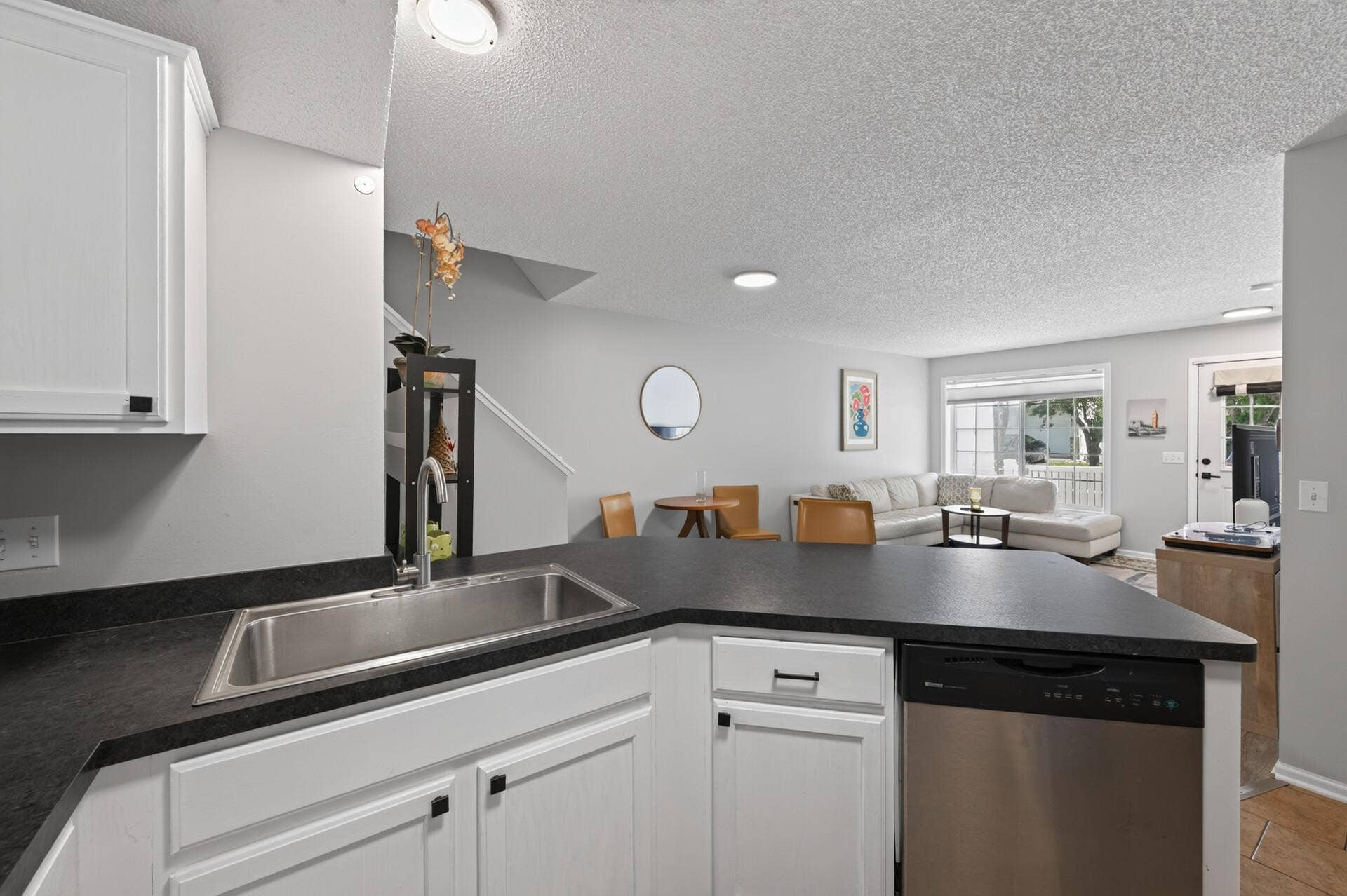 8630 Quarry Ridge Lane, #H, Woodbury, MN 55125 19_8630_Quarry19_mls.jpg