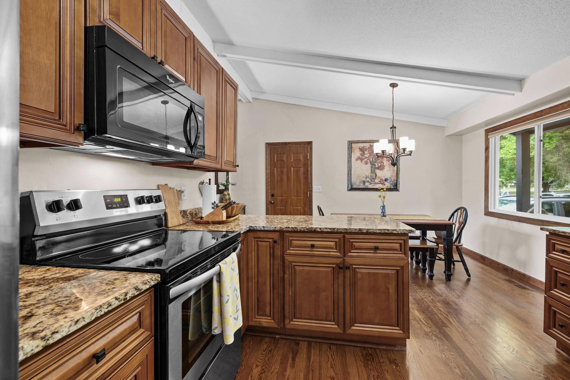 7835 Berkshire Lane N, Maple Grove, MN 55311 7835 Berkshire Lane N, Maple Grove, MN 55311