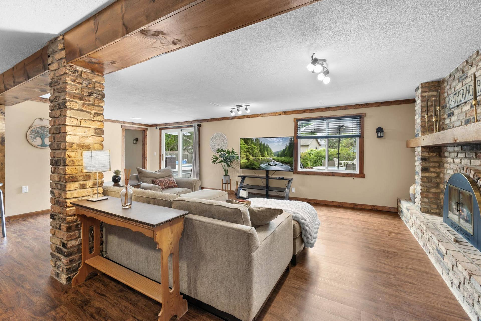 7835 Berkshire Lane N, Maple Grove, MN 55311 7835 Berkshire Lane N, Maple Grove, MN 55311