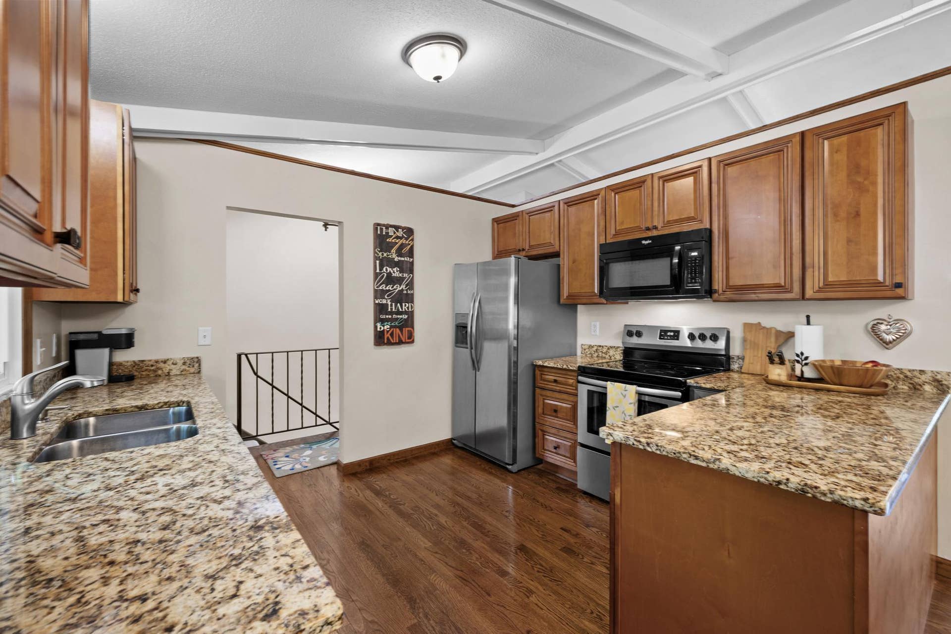 7835 Berkshire Lane N, Maple Grove, MN 55311 7835 Berkshire Lane N, Maple Grove, MN 55311