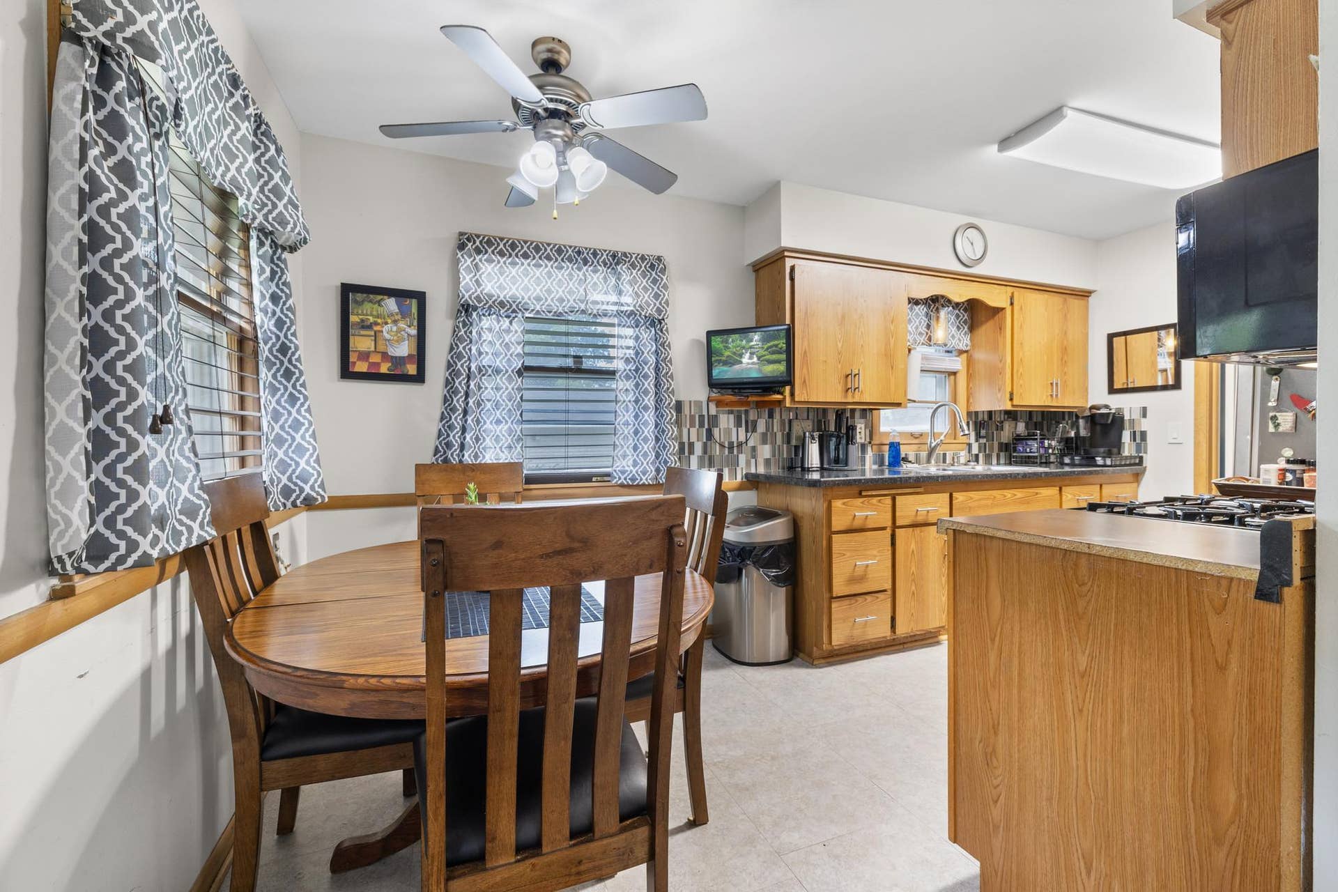 6701 Regent Avenue N, Brooklyn Center, MN 55429 6701 Regent Avenue N, Brooklyn Center, MN 55429