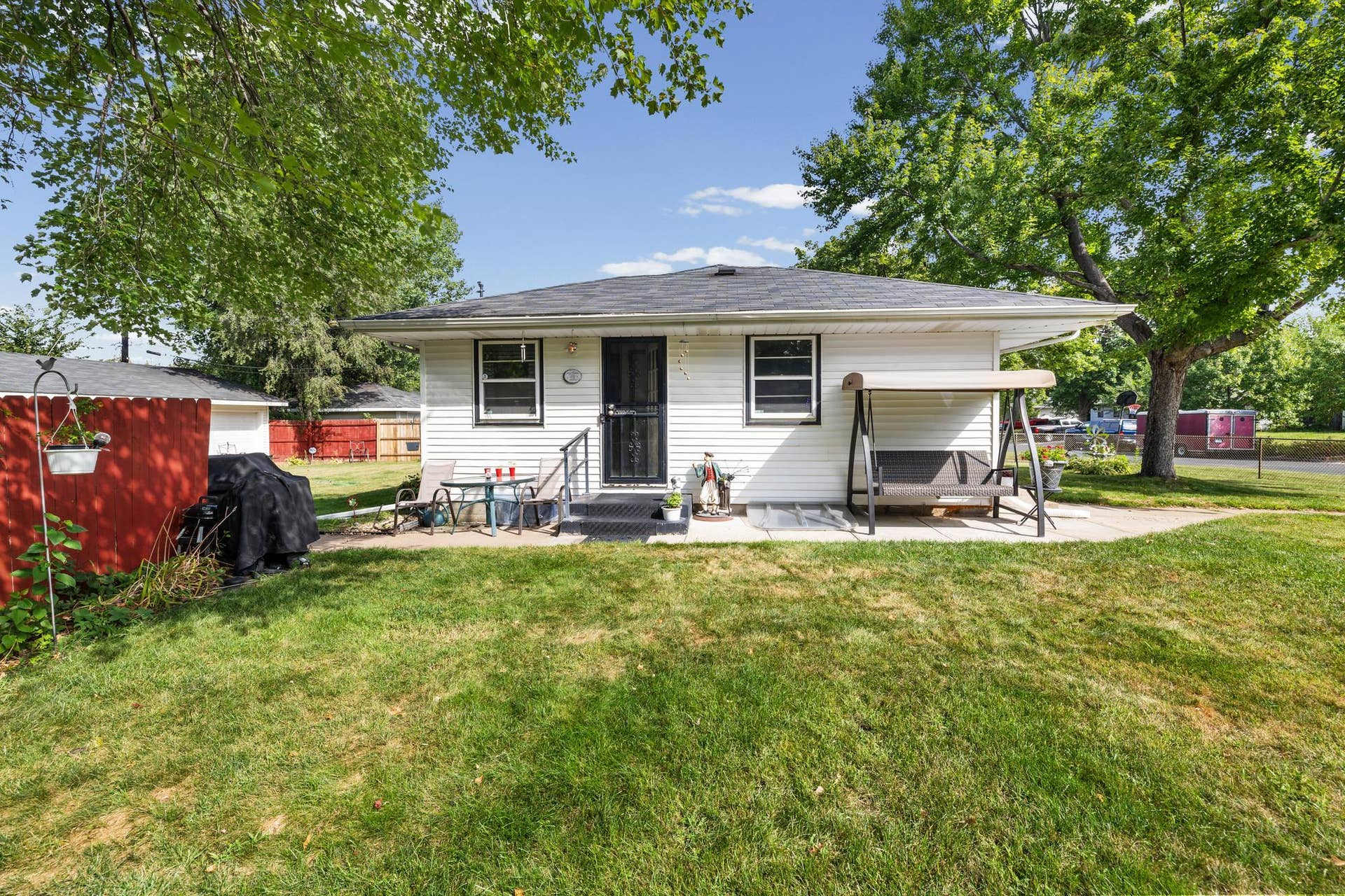 6701 Regent Avenue N, Brooklyn Center, MN 55429 6701 Regent Avenue N, Brooklyn Center, MN 55429