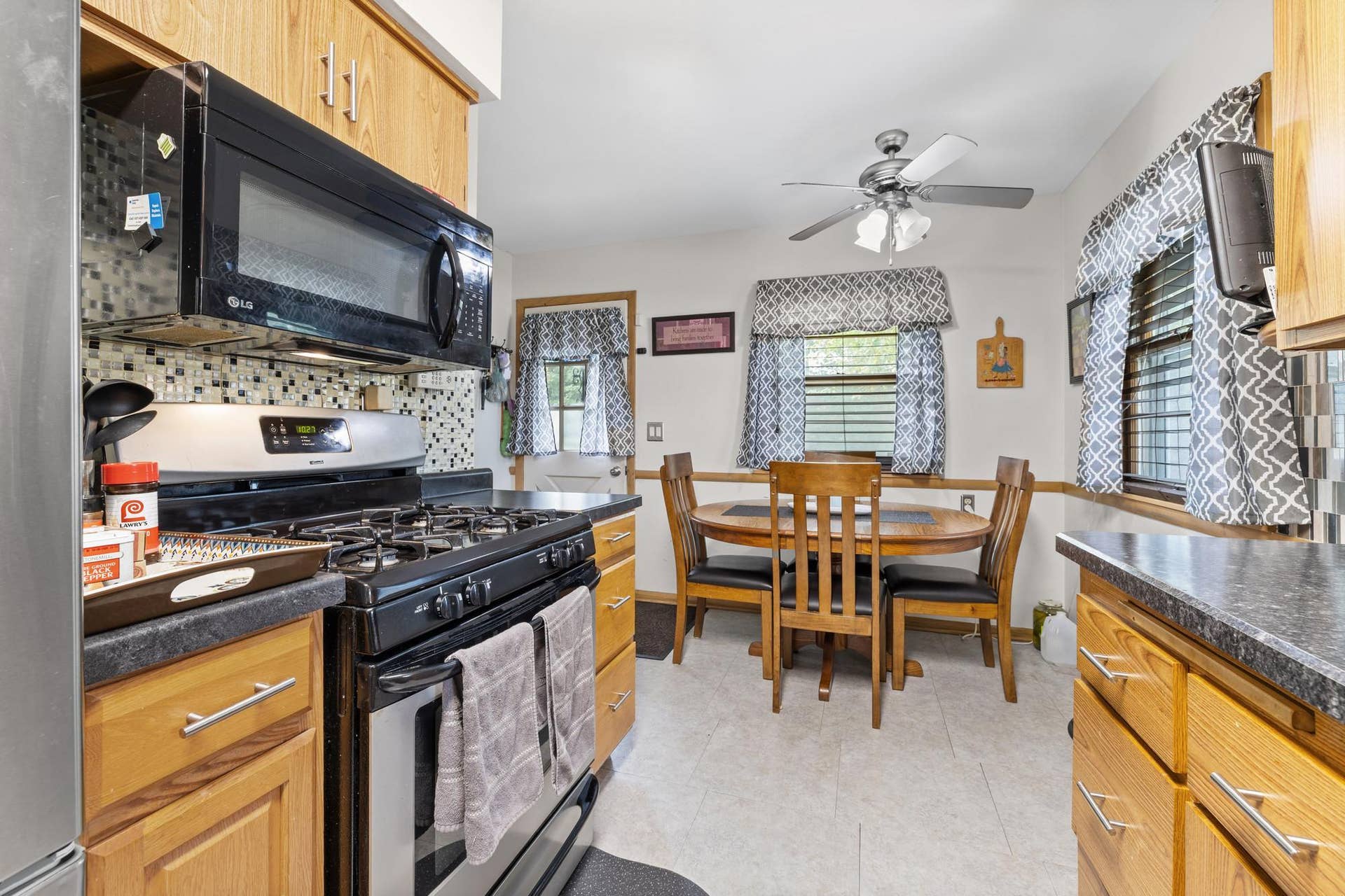 6701 Regent Avenue N, Brooklyn Center, MN 55429 6701 Regent Avenue N, Brooklyn Center, MN 55429