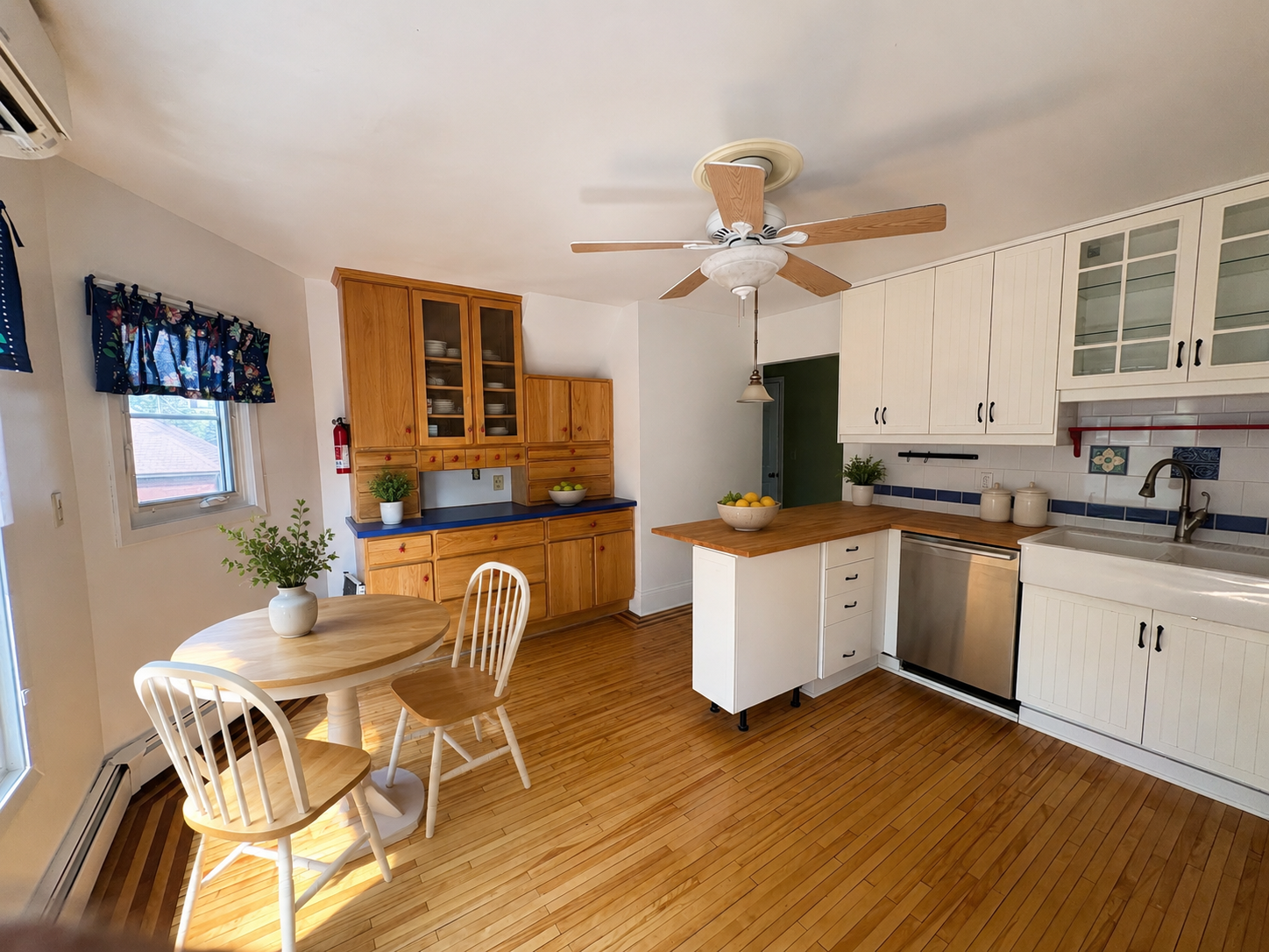 1604 Elliot Avenue, 24, Minneapolis, MN 55404 Unit 1 Virtually Staged Kitchen