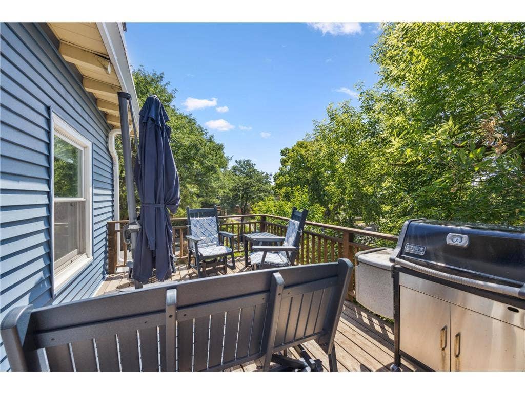 1604 Elliot Avenue, 24, Minneapolis, MN 55404 Unit 1 Deck