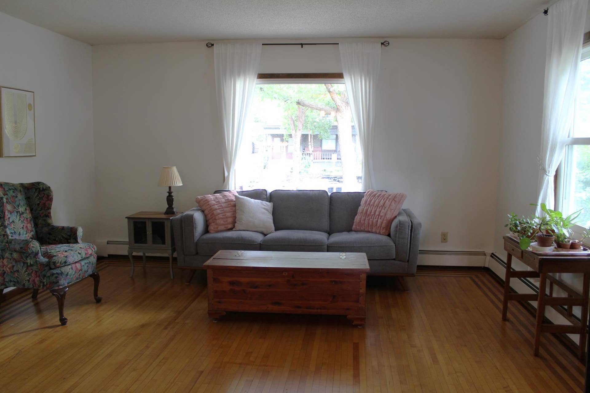 1604 Elliot Avenue, 24, Minneapolis, MN 55404 Unit 2 Living Room