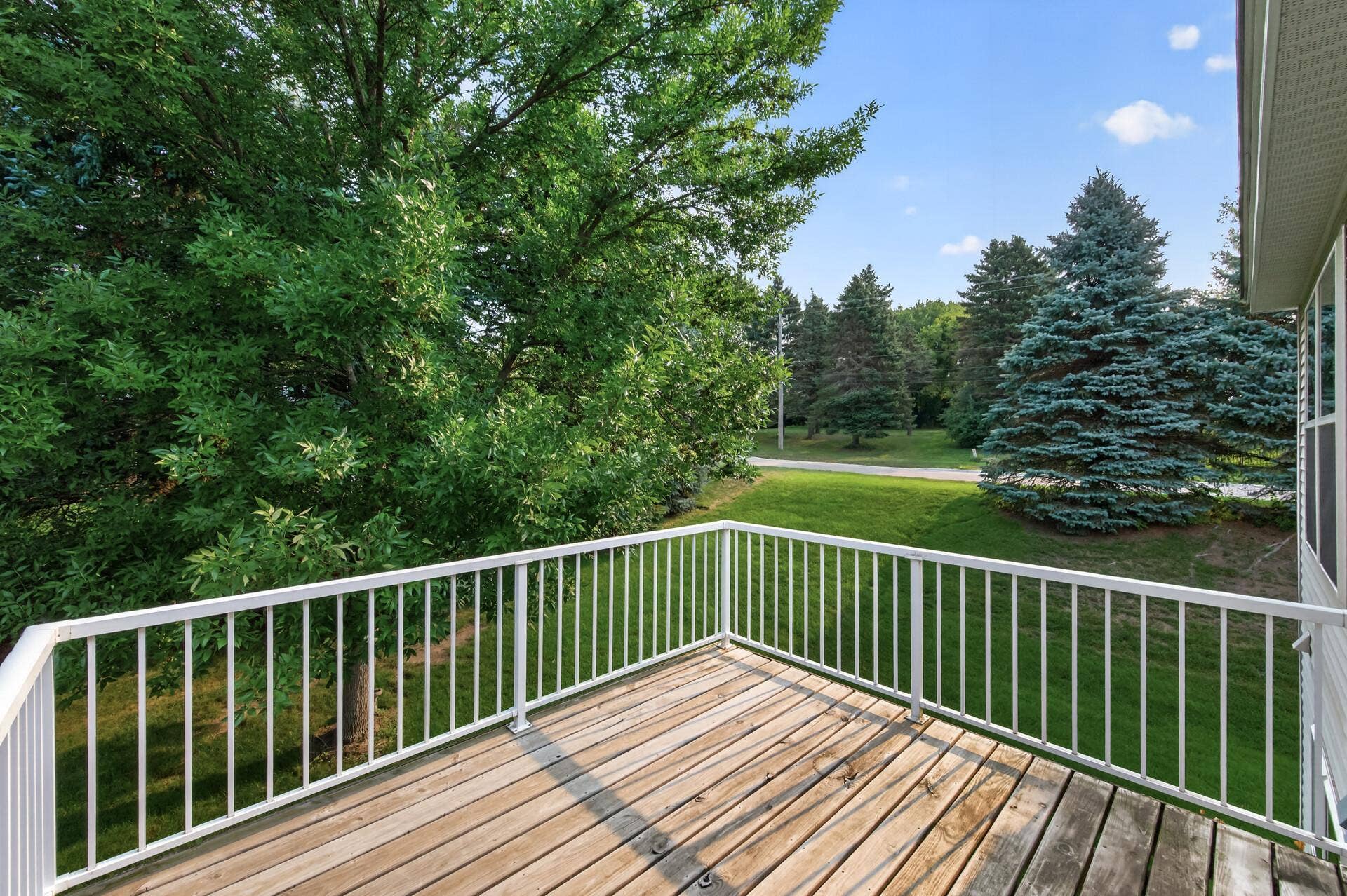 10986 Thone Road, Woodbury, MN 55129 10986 Thone Road, Woodbury, MN 55129
