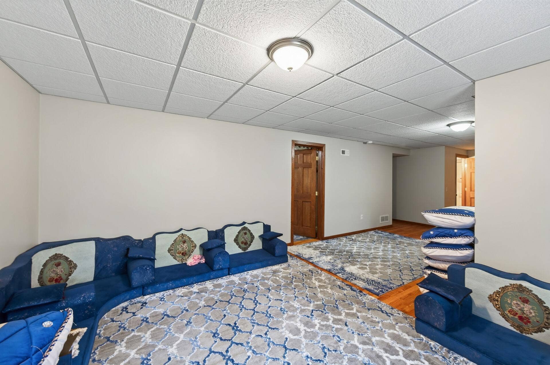 1124 Meadowwood Drive, Brooklyn Park, MN 55444 1124 Meadowwood Drive, Brooklyn Park, MN 55444