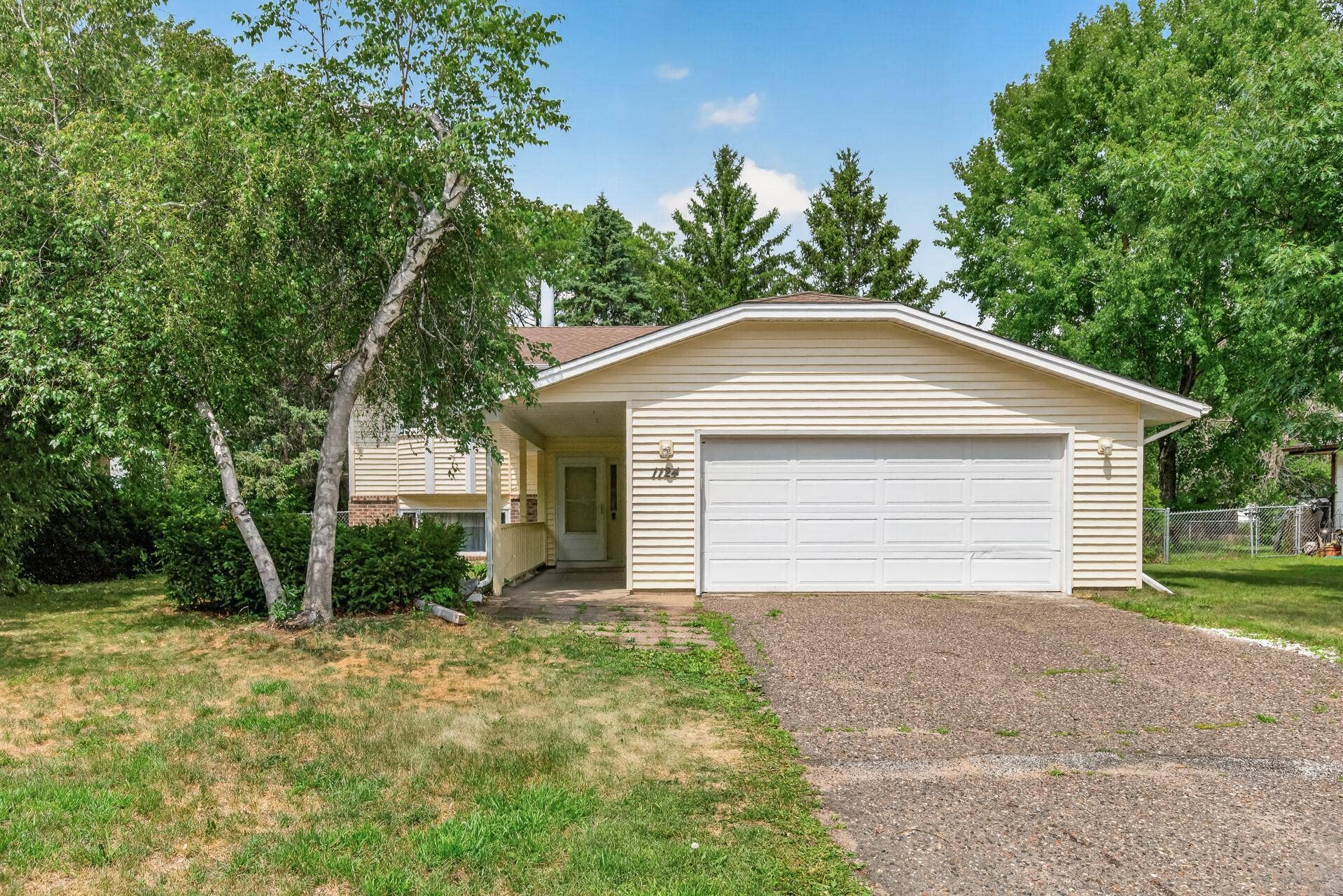 1124 Meadowwood Drive, Brooklyn Park, MN 55444 1124 Meadowwood Drive, Brooklyn Park, MN 55444