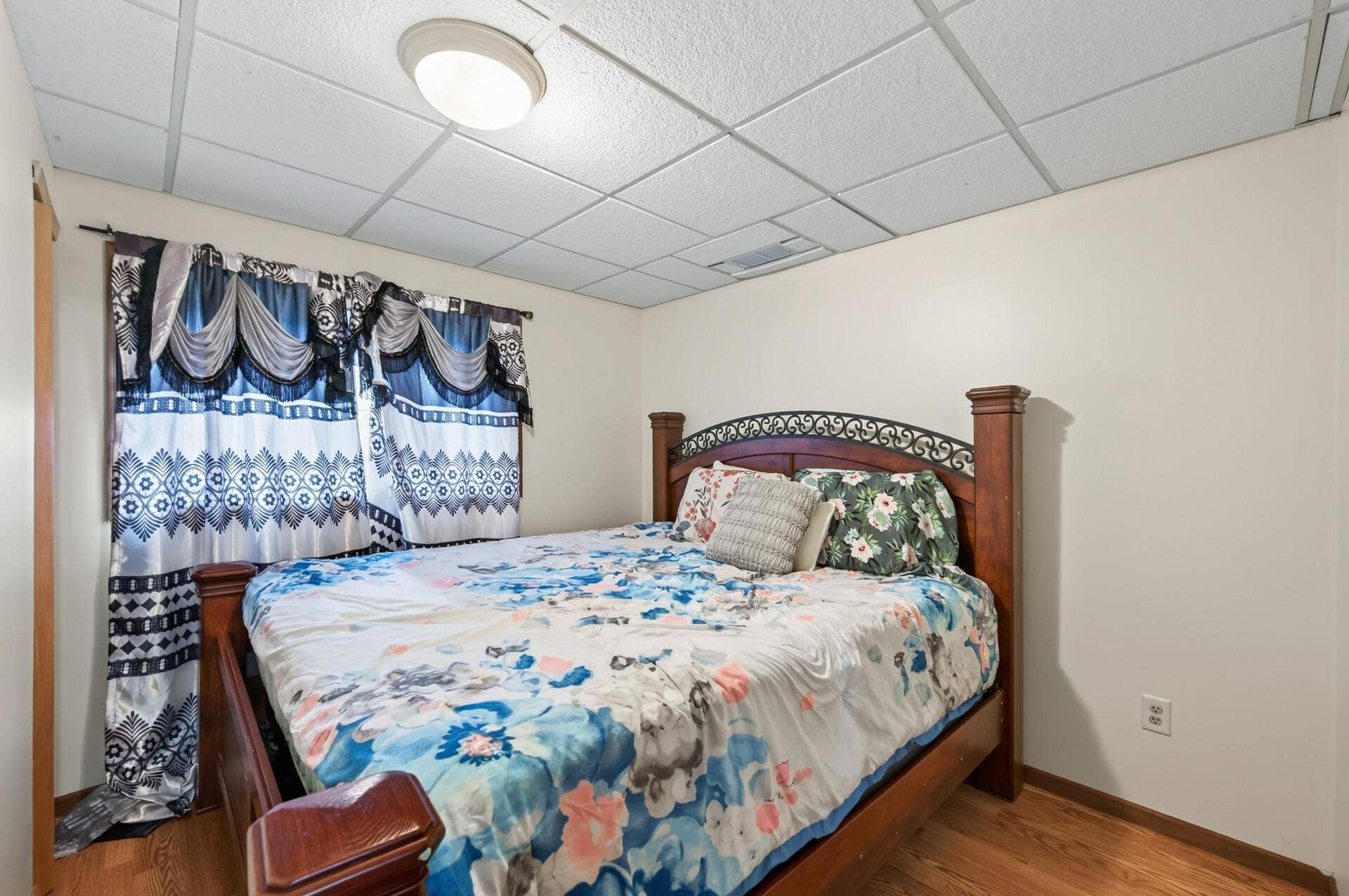 1124 Meadowwood Drive, Brooklyn Park, MN 55444 Bedroom 4
