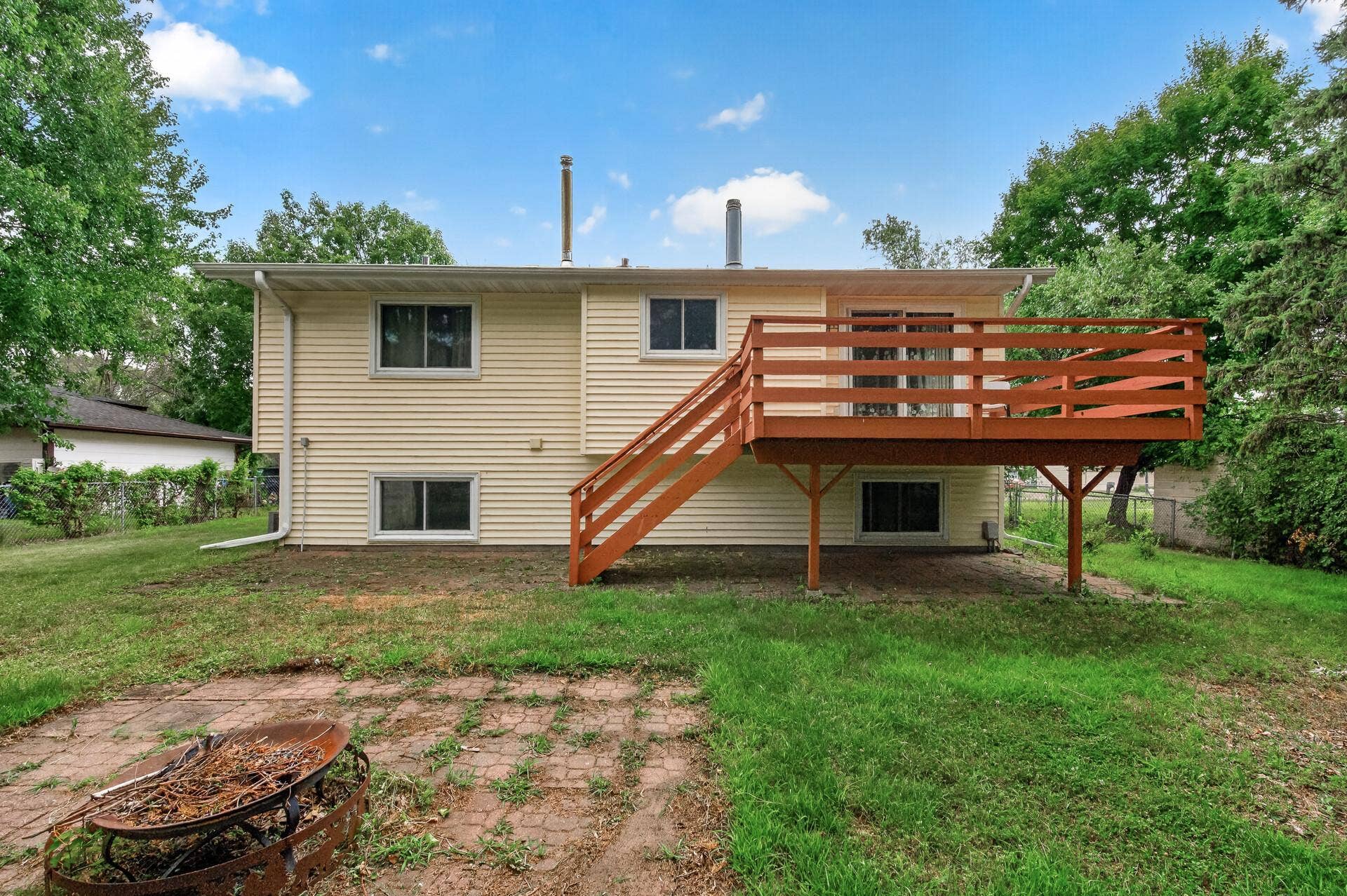 1124 Meadowwood Drive, Brooklyn Park, MN 55444 1124 Meadowwood Drive, Brooklyn Park, MN 55444
