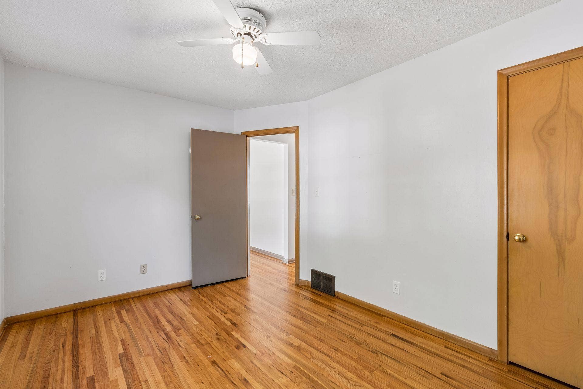 1538/1540 Hartford Avenue, 94, Saint Paul, MN 55116 1538/1540 Hartford Avenue, 94, Saint Paul, MN 55116