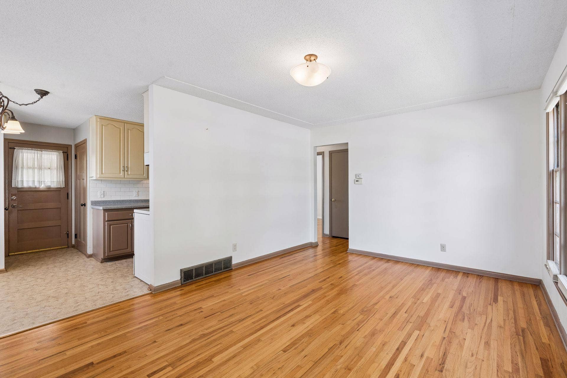 1538/1540 Hartford Avenue, 94, Saint Paul, MN 55116 1538/1540 Hartford Avenue, 94, Saint Paul, MN 55116