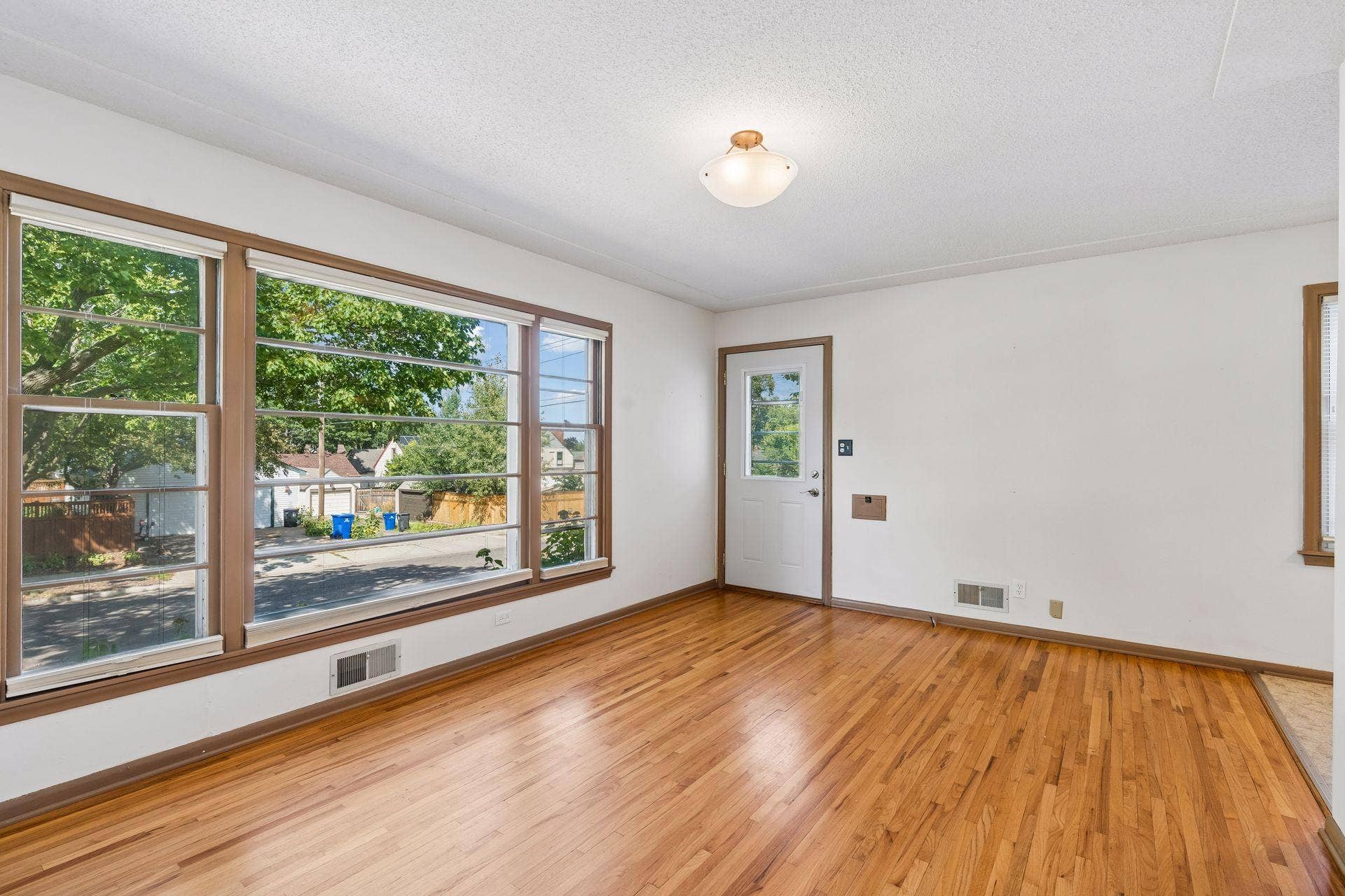 1538/1540 Hartford Avenue, 94, Saint Paul, MN 55116 1538/1540 Hartford Avenue, 94, Saint Paul, MN 55116